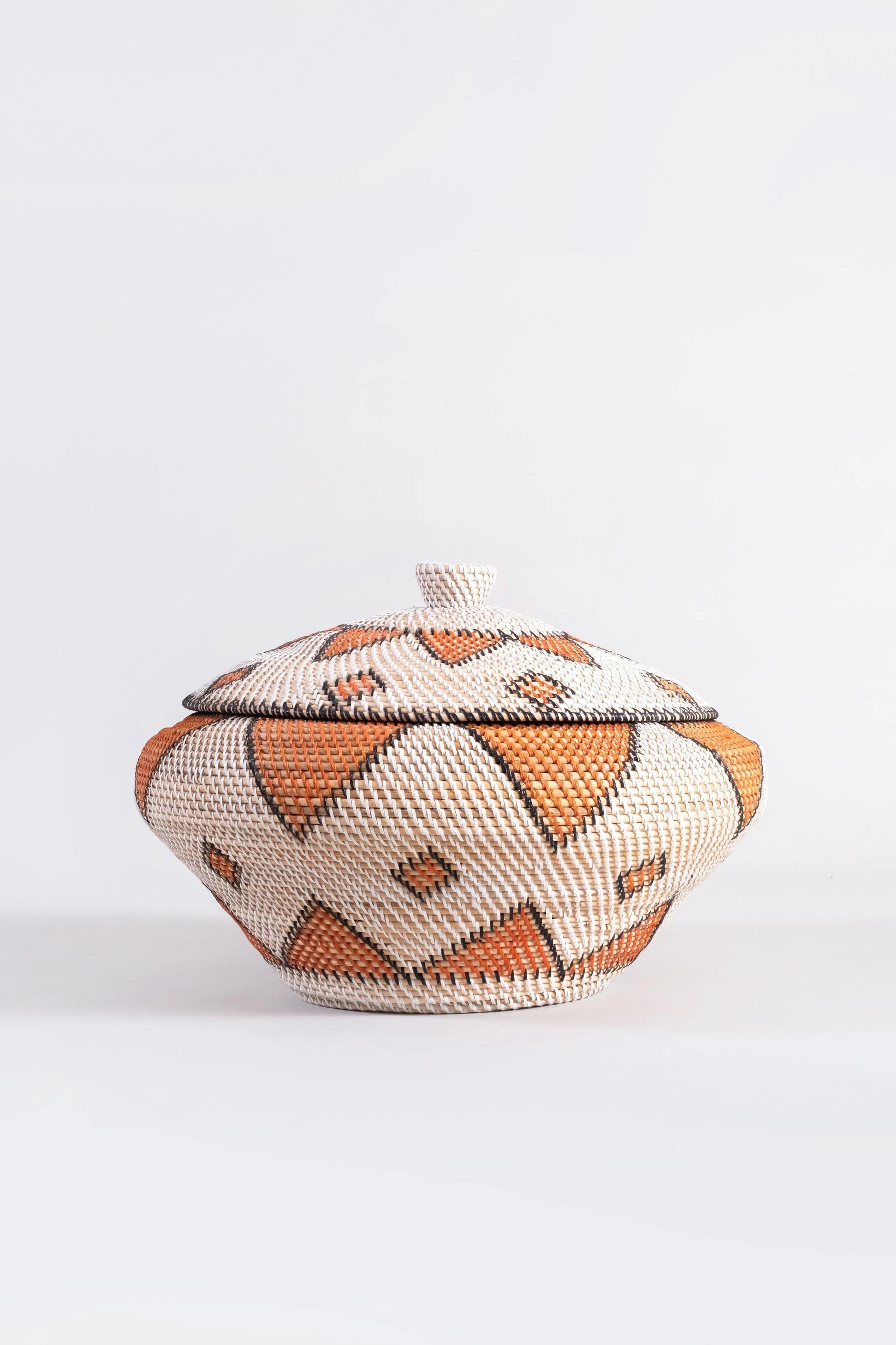 Rattan Kapaklı Sepet