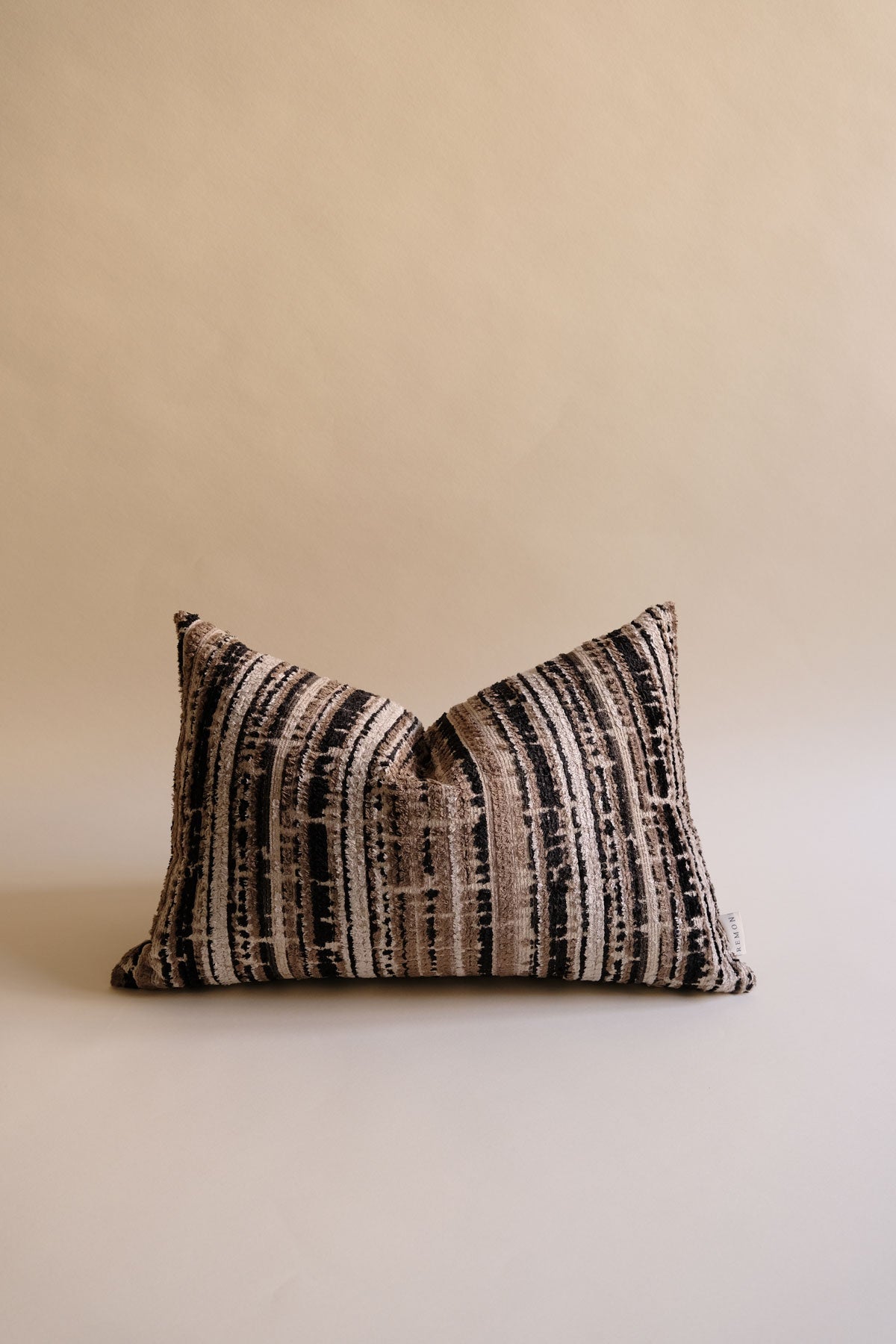 Rilvo Kuş Tüyü Kırlent-Kırlent-Remon-Siyah-40x60-NowShopFun