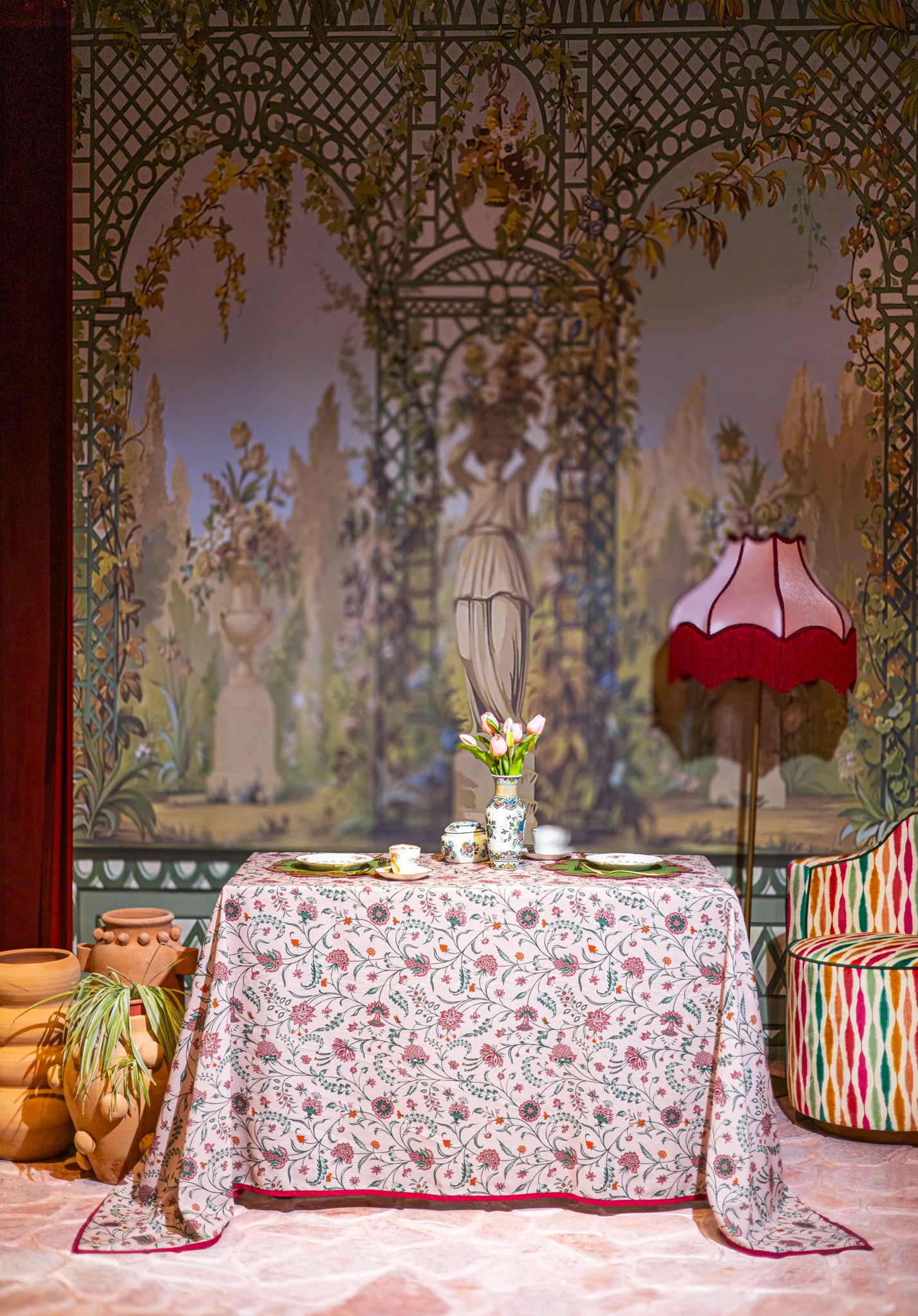 Rosalind Masa Örtüsü