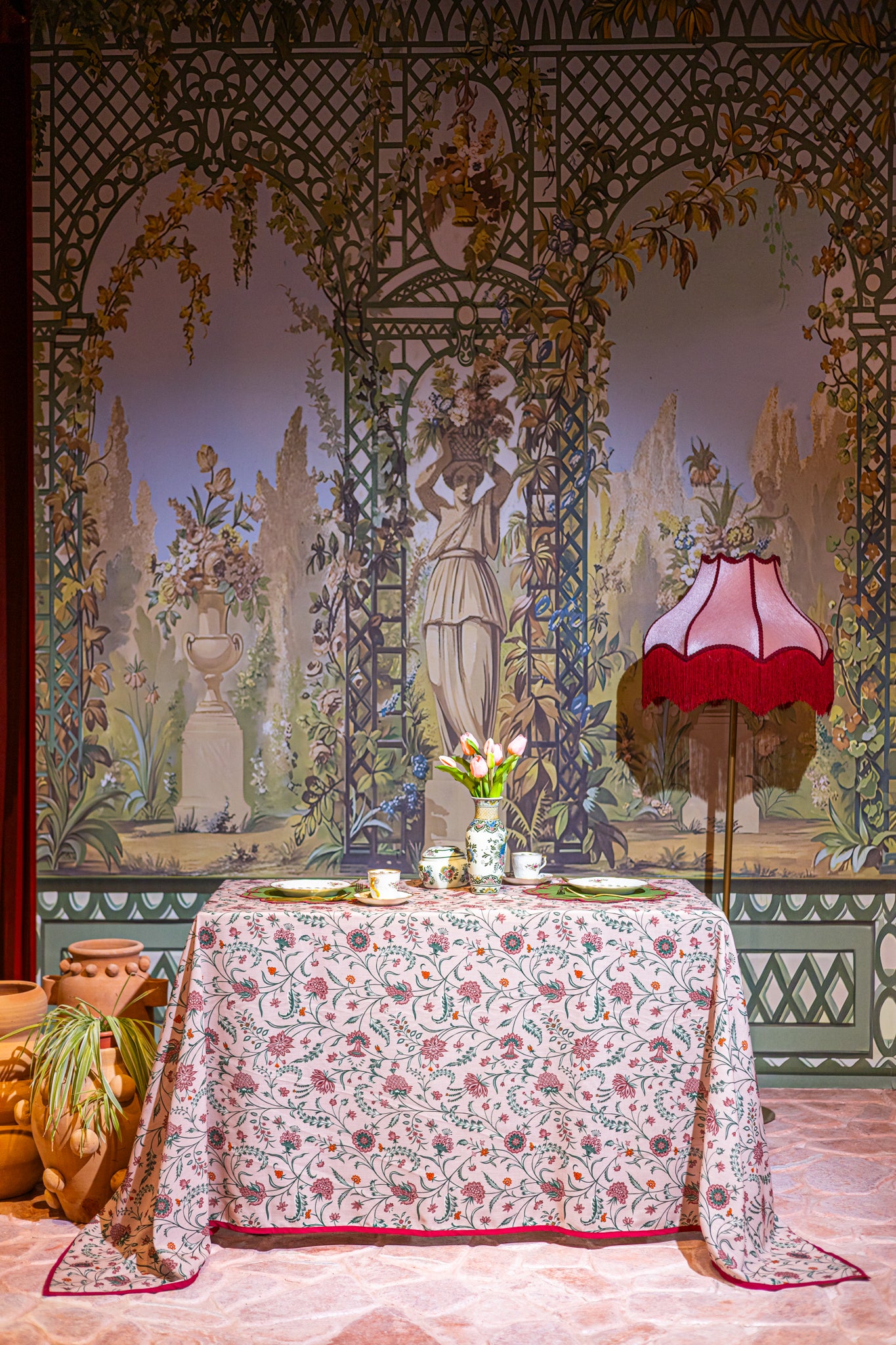 Rosalind Masa Örtüsü