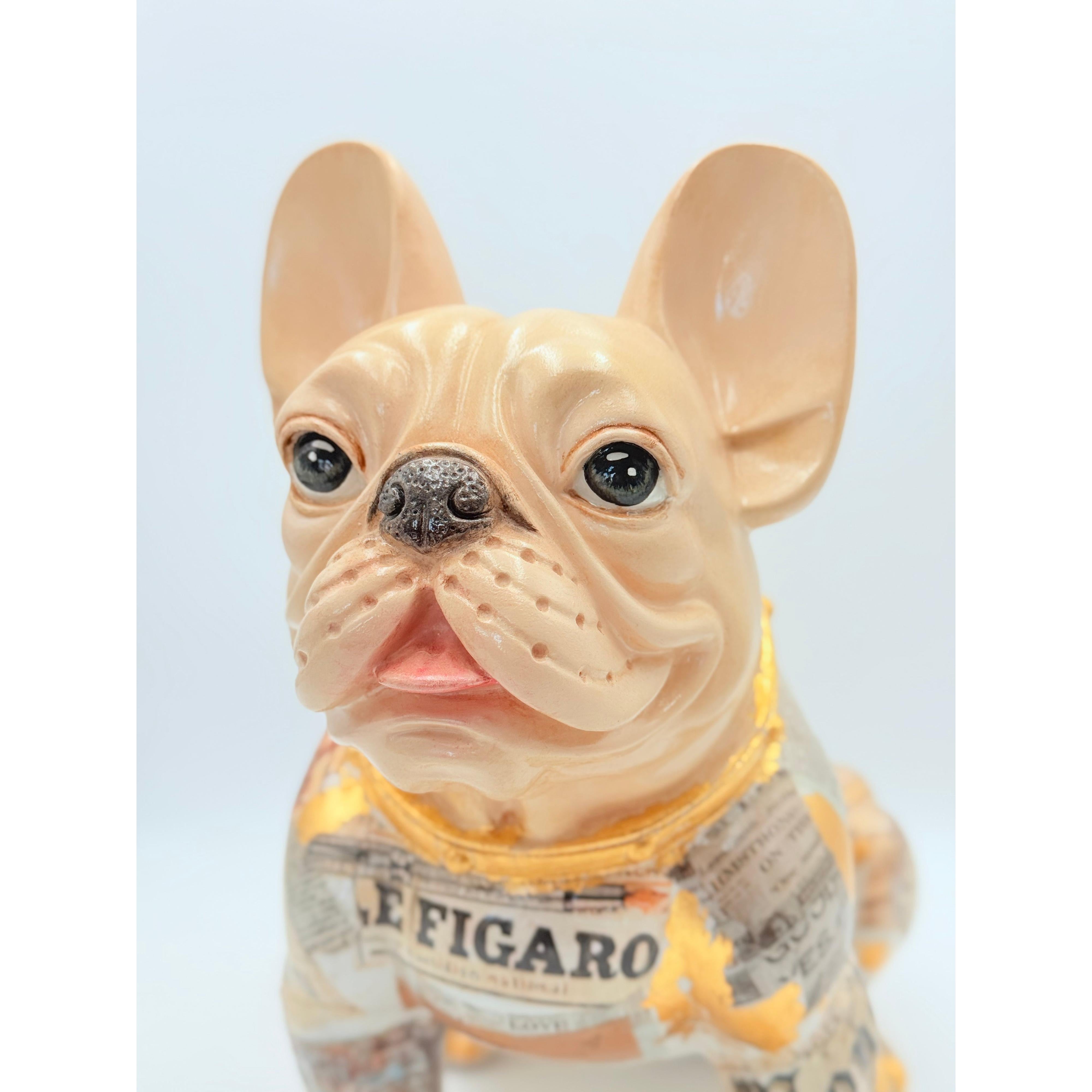 Rustik Gazete Kağıdı Ve Altın Varak Detaylı French Bulldog Heykeli