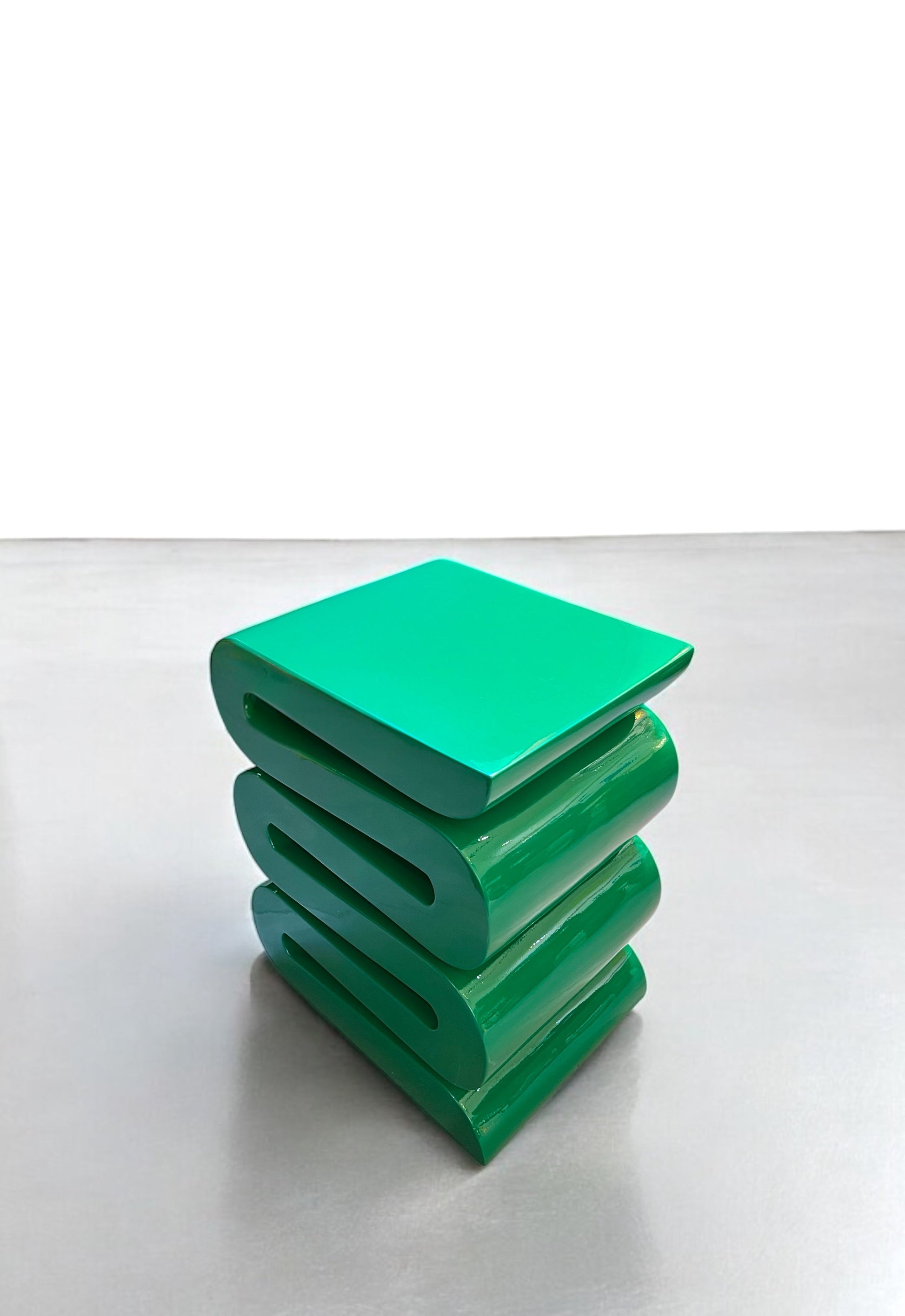 S Stool Yan Sehpa