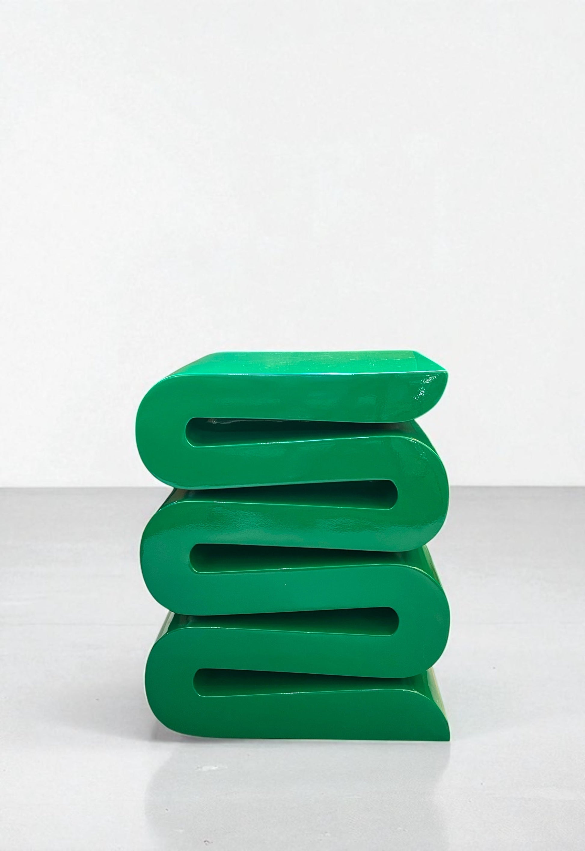 S Stool Yan Sehpa