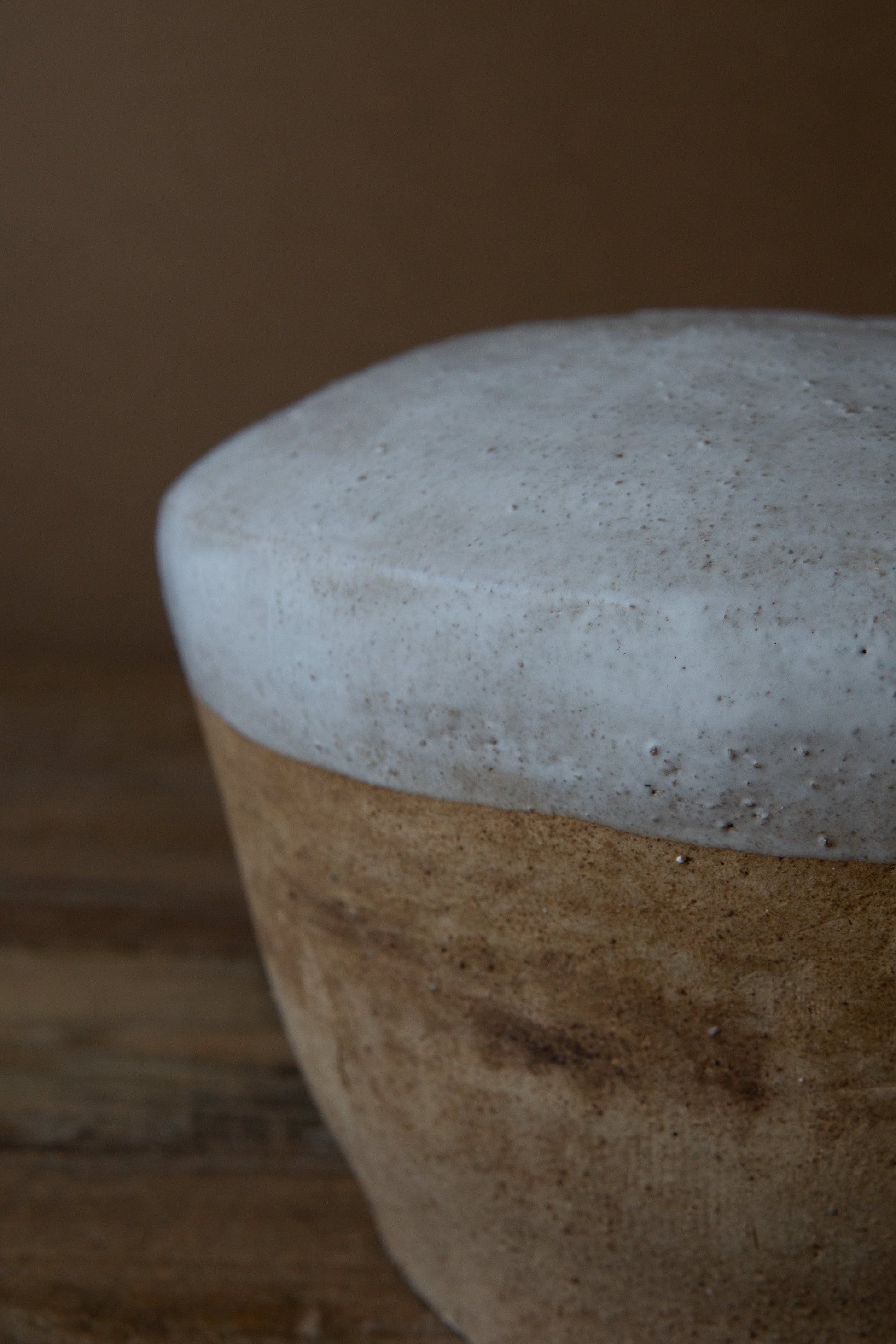 Seramik Beyaz Mat Sır Dokulu Stoneware Vazo