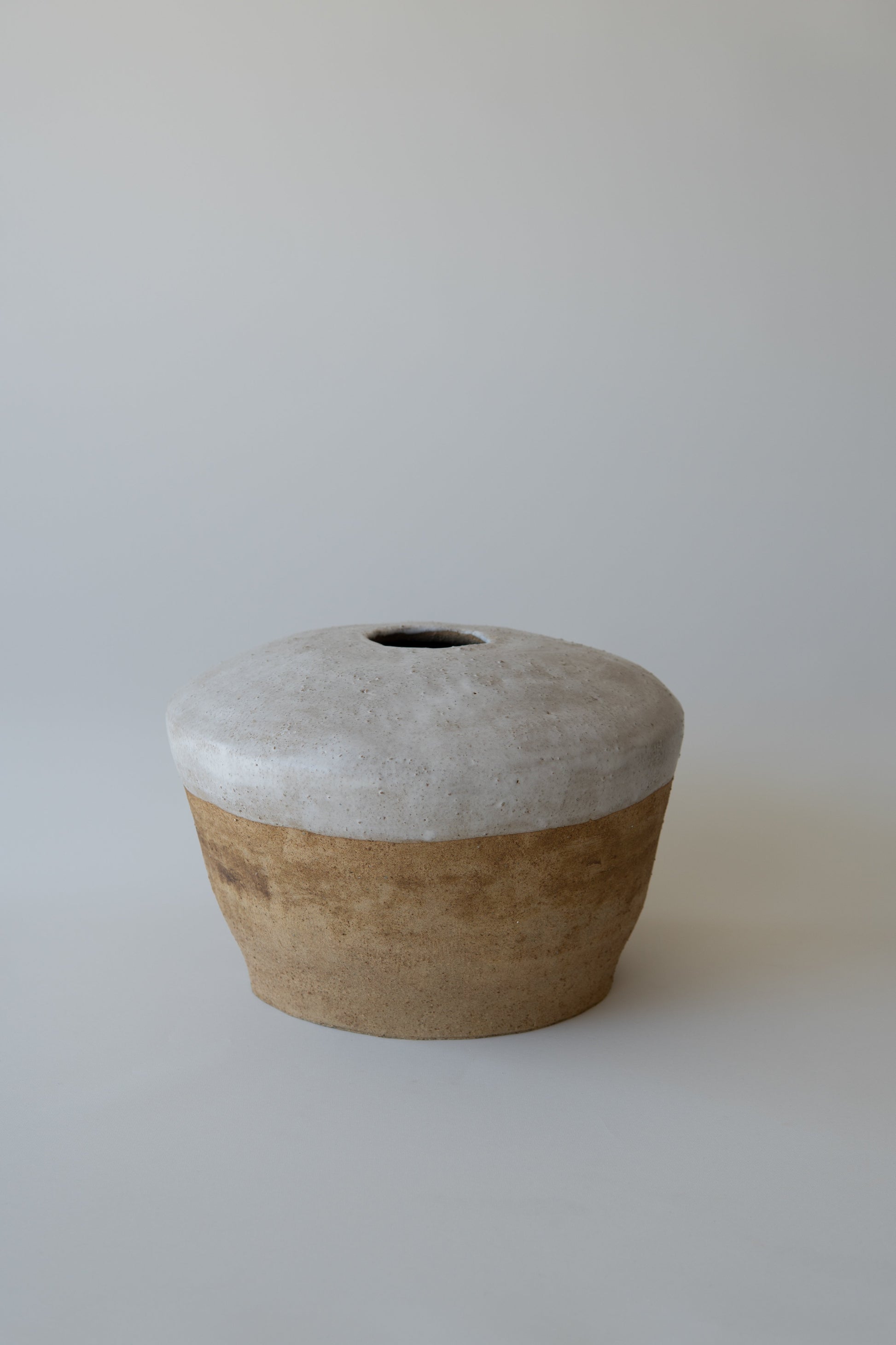 Seramik Beyaz Mat Sır Dokulu Stoneware Vazo