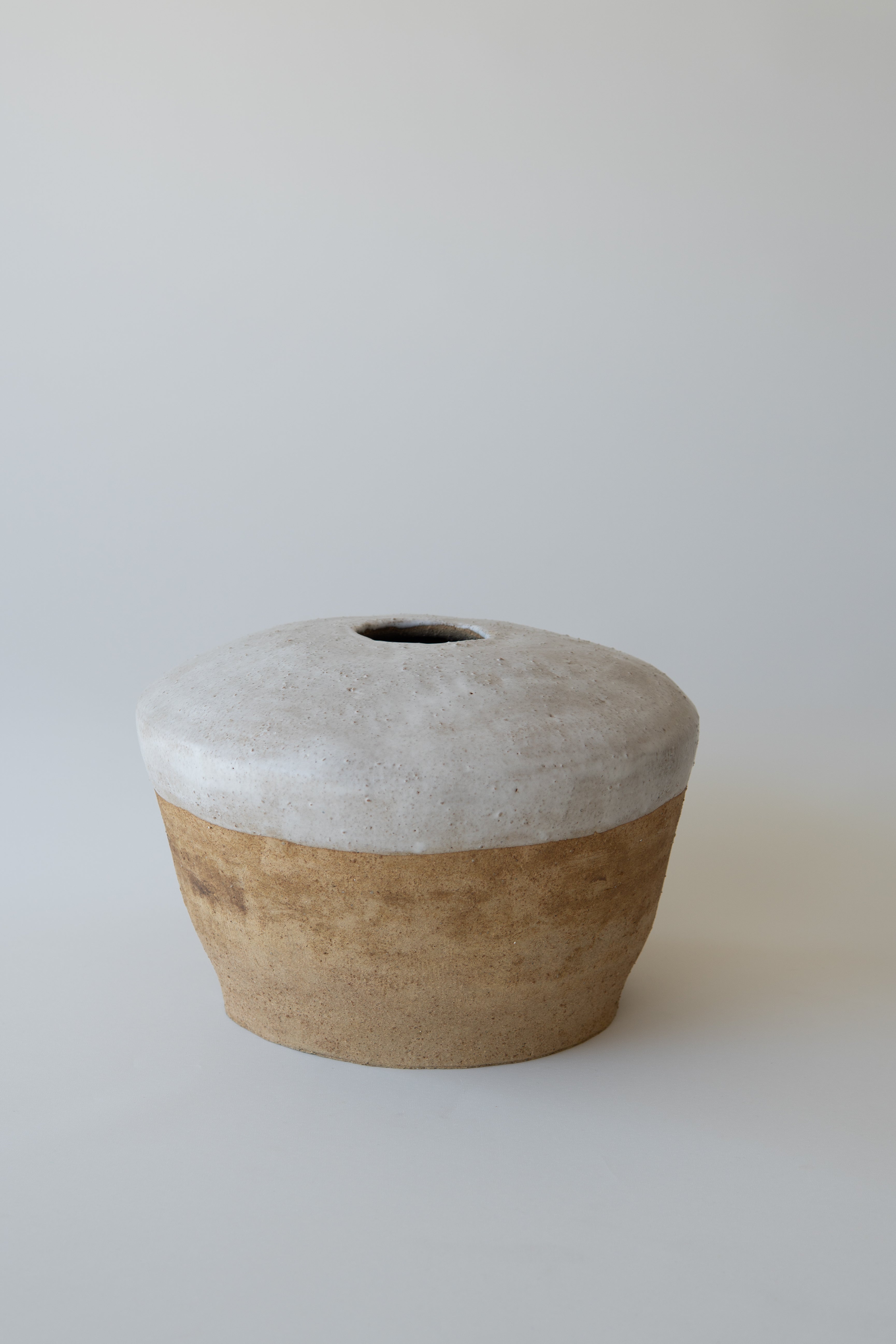 Seramik Beyaz Mat Sır Dokulu Stoneware Vazo