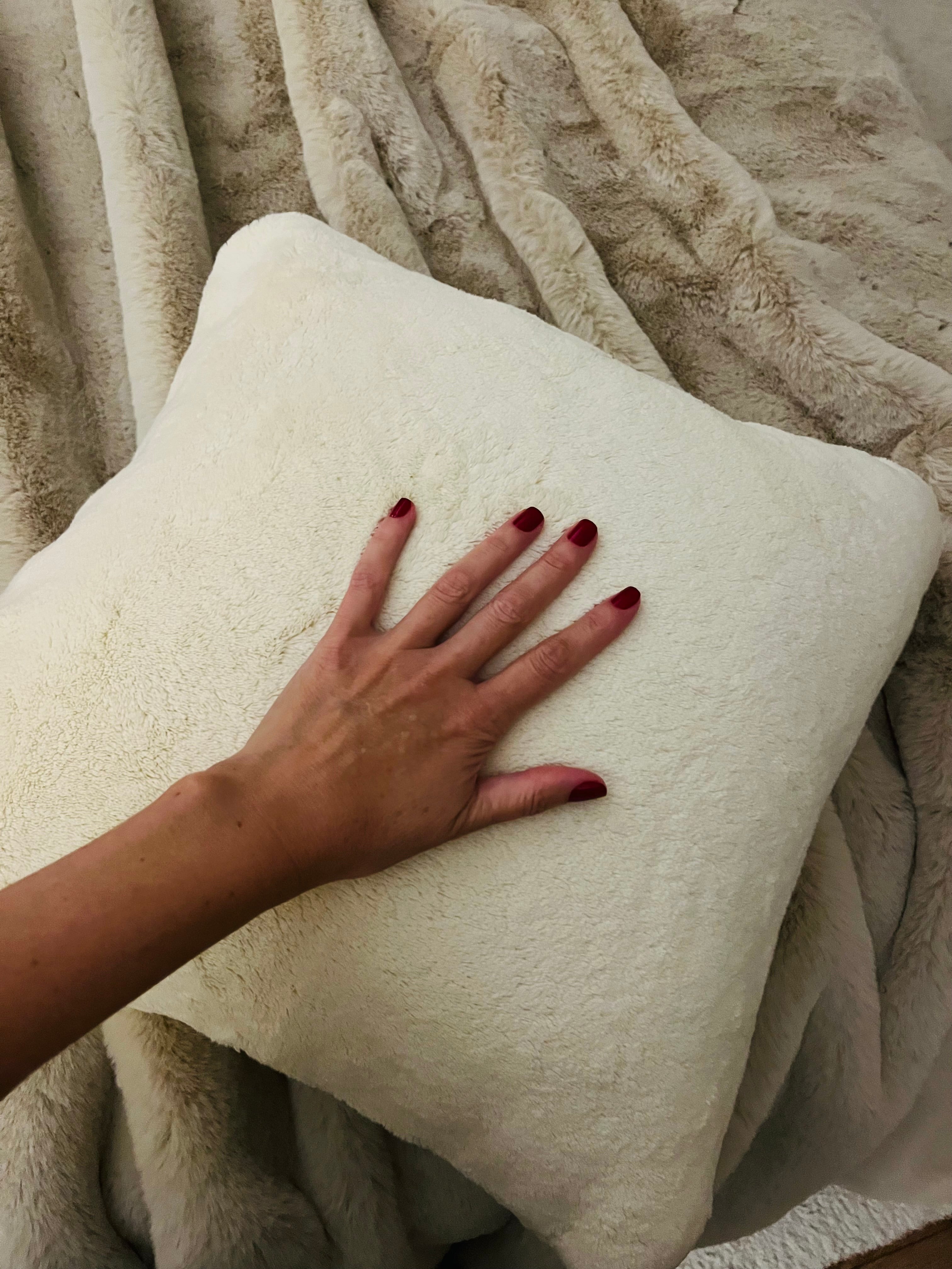 Seth Suni Kürk Kırlent Kılıfı