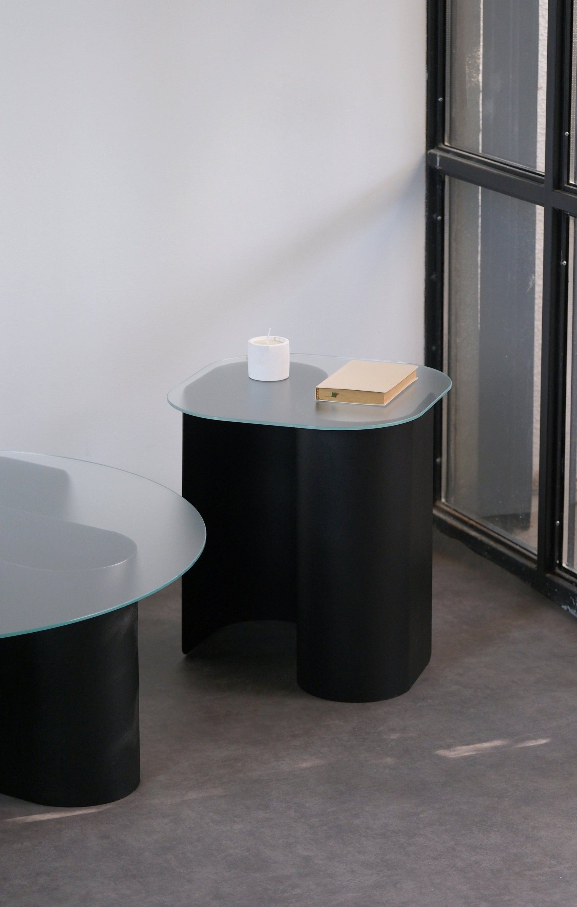 Silhouette Yan Sehpa