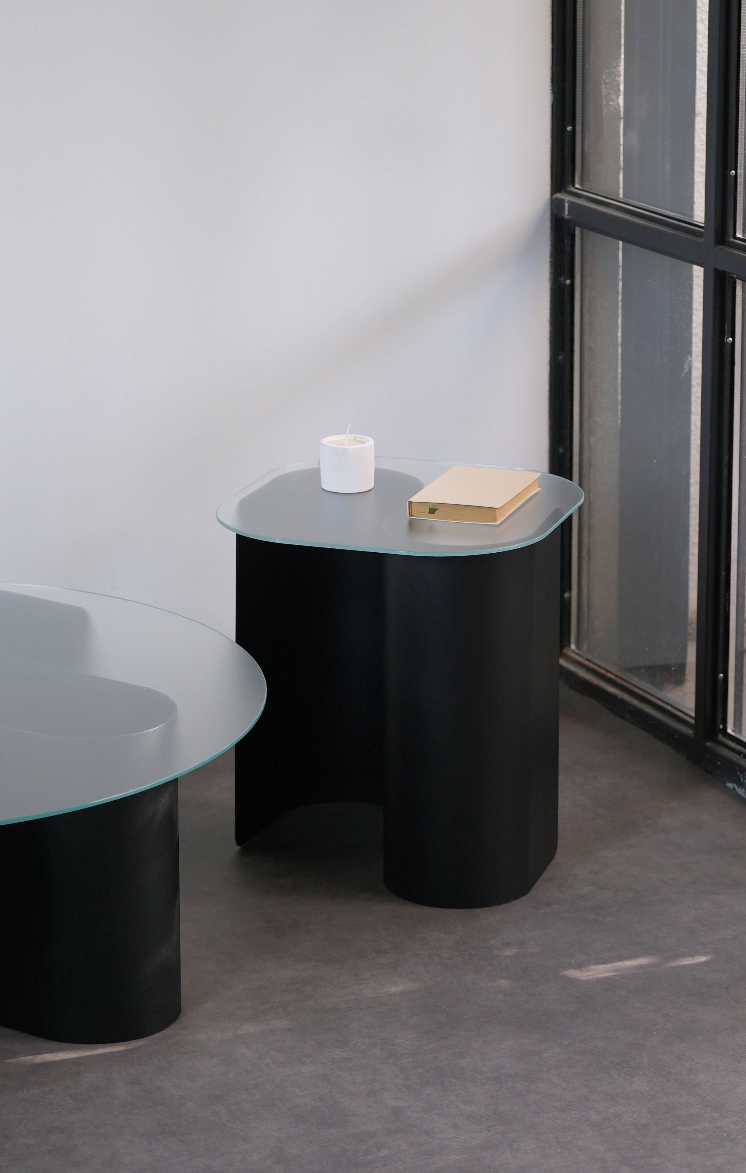 Silhouette Yan Sehpa