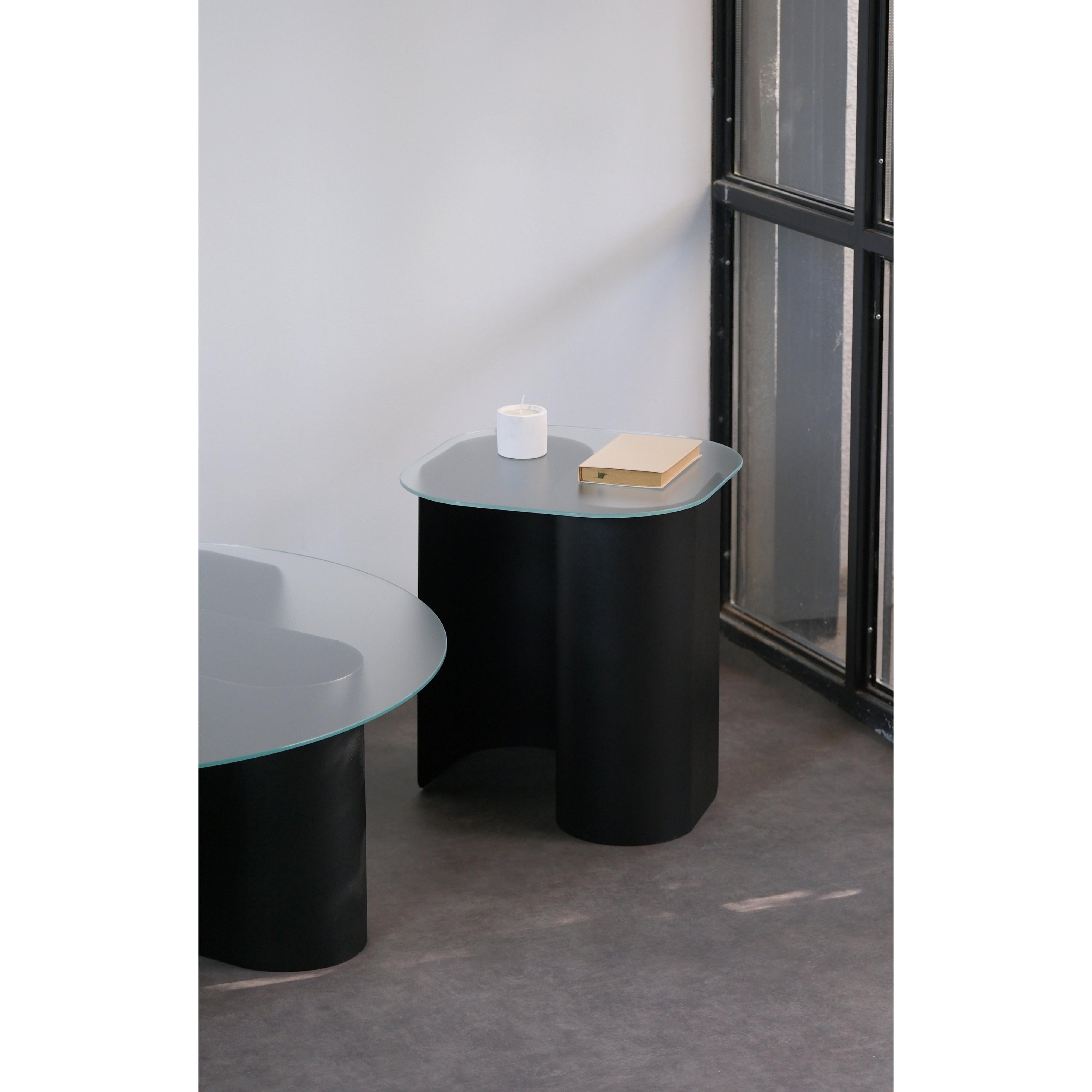 Silhouette Yan Sehpa