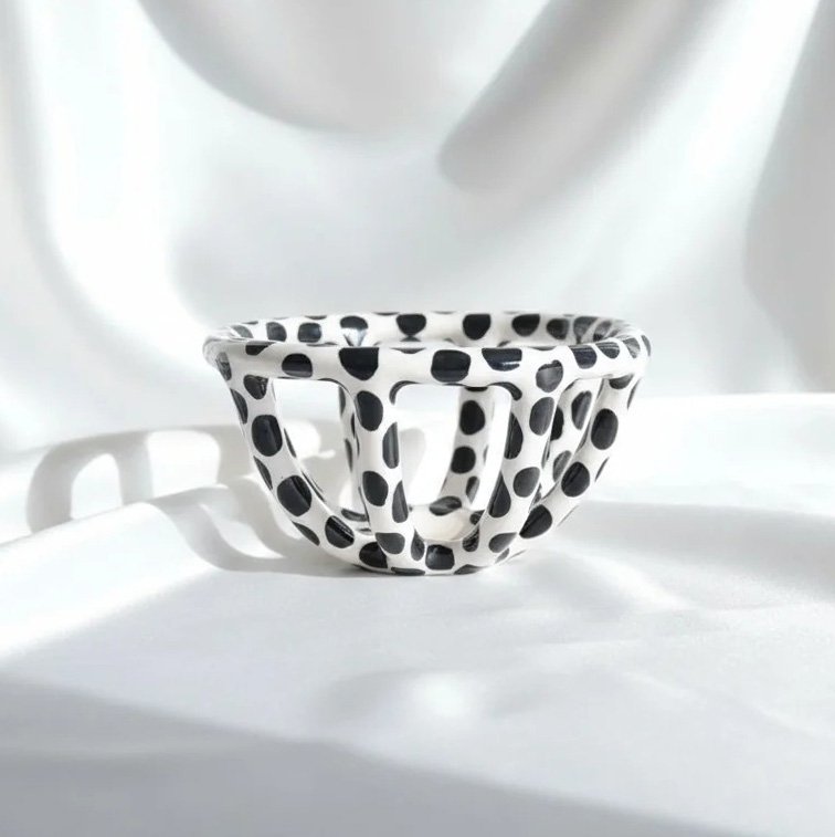 Siyah Benekli Seramik Sepet