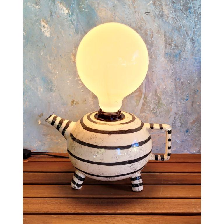 Siyah Çizgili Çaydanlık Formlu Abajur