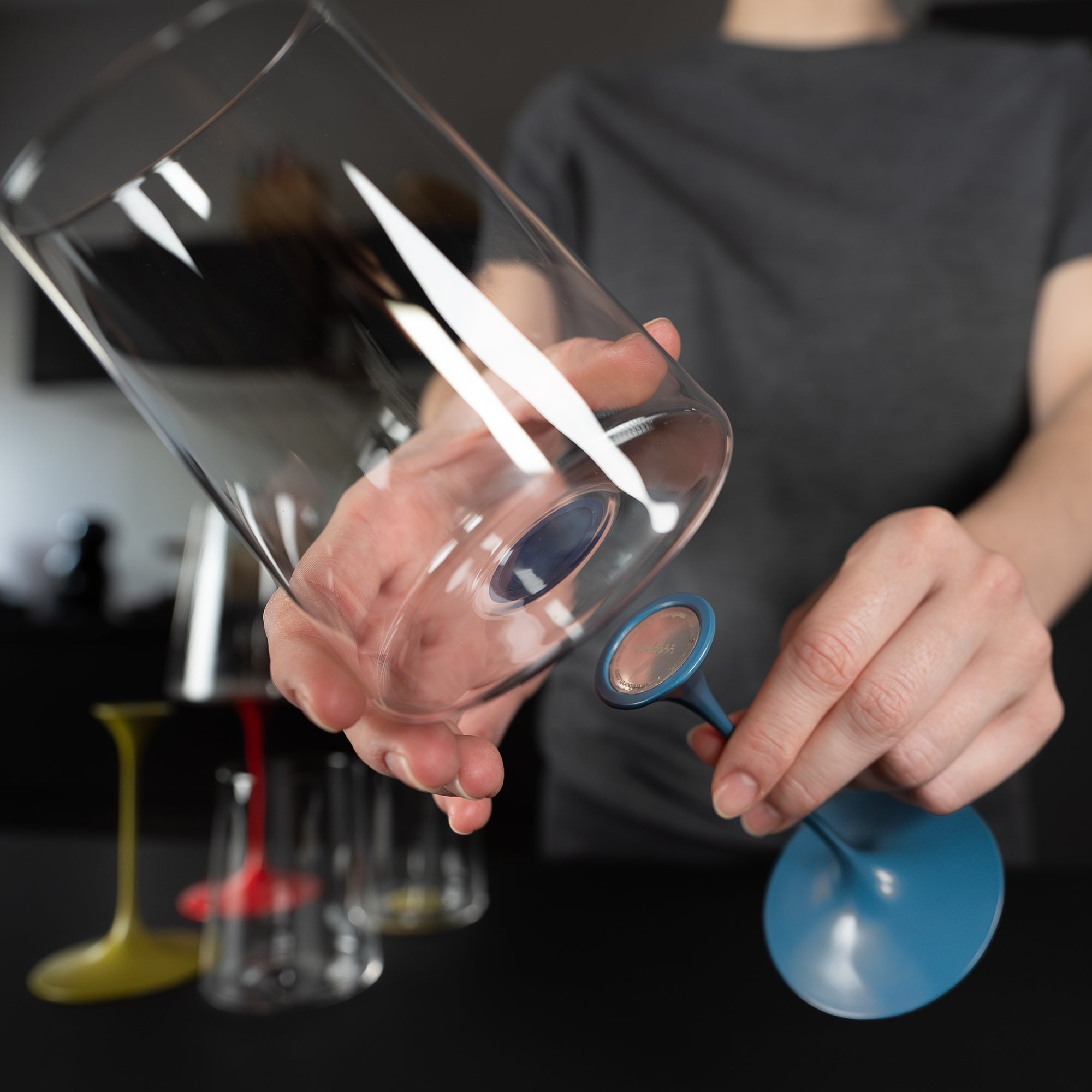 Split Glass – Kırmızı & Beyaz Şarap Kadehi – Kırmızı (2'li Set)