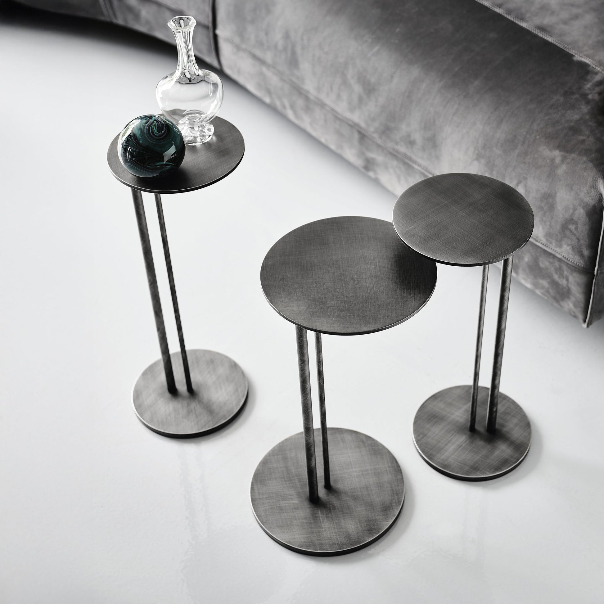 Sting Fırça Darbeli Gri Çelik 3'lü Yan Sehpa Takımı-Sehpa-Cattelan Italia-NowShopFun