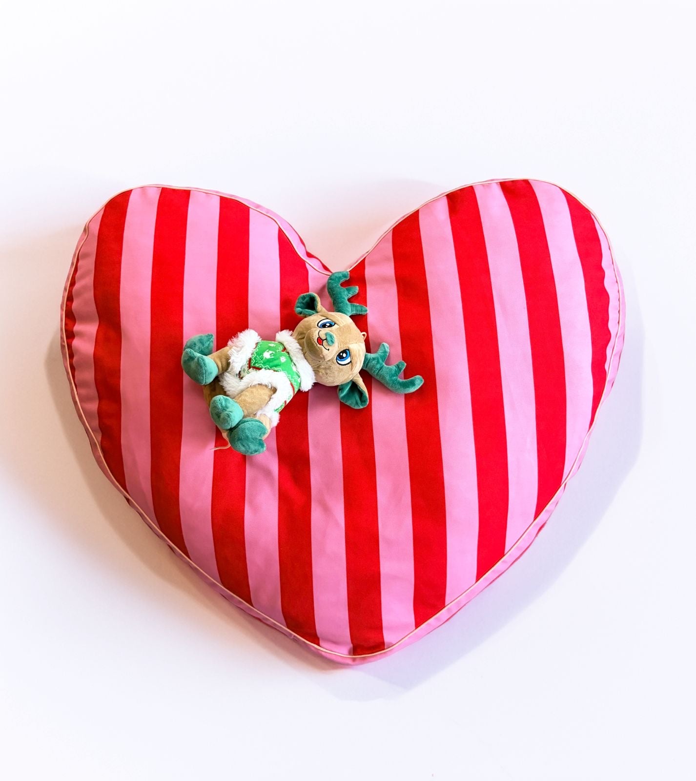 Striped Heart Xl Yastık