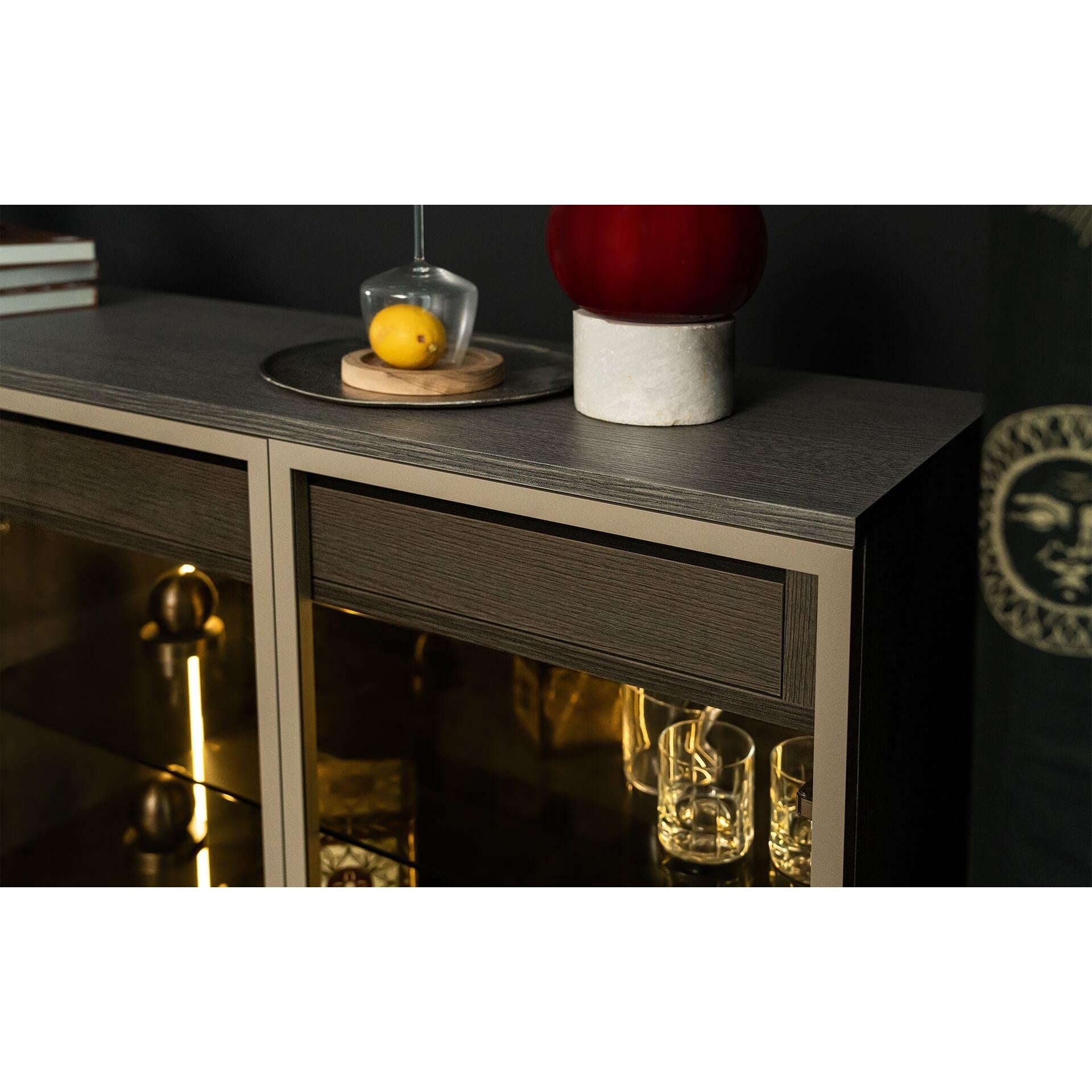 Sui̇ İçki Dolabı