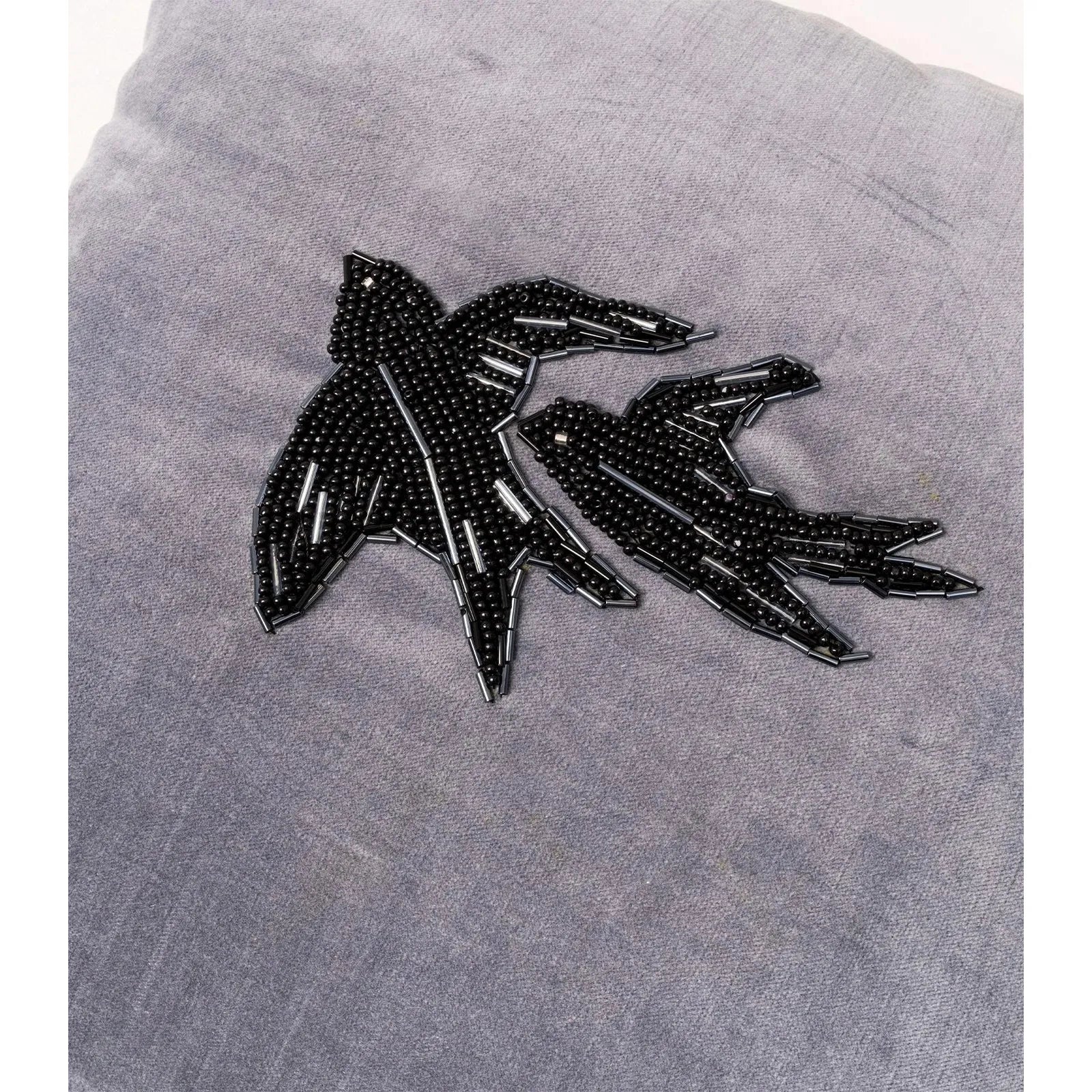 Swallow Kırlent Kılıfı