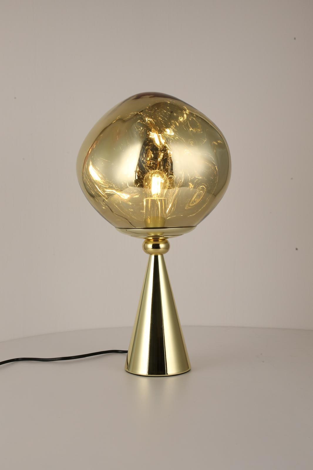 Lava Gold Renk Yamuk Akrilik Cam Masa Lambası