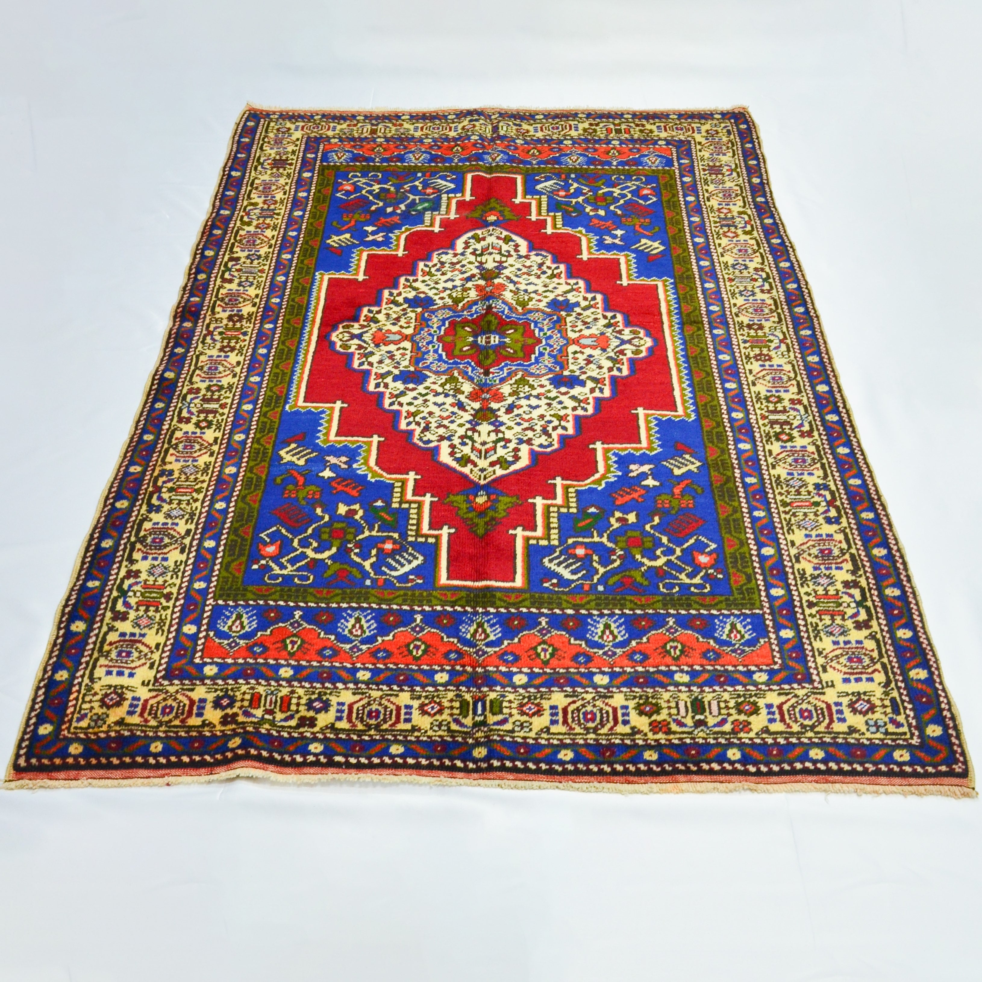 Taşpınar El Dokuma Madalyonlu Halı 126x201 cm