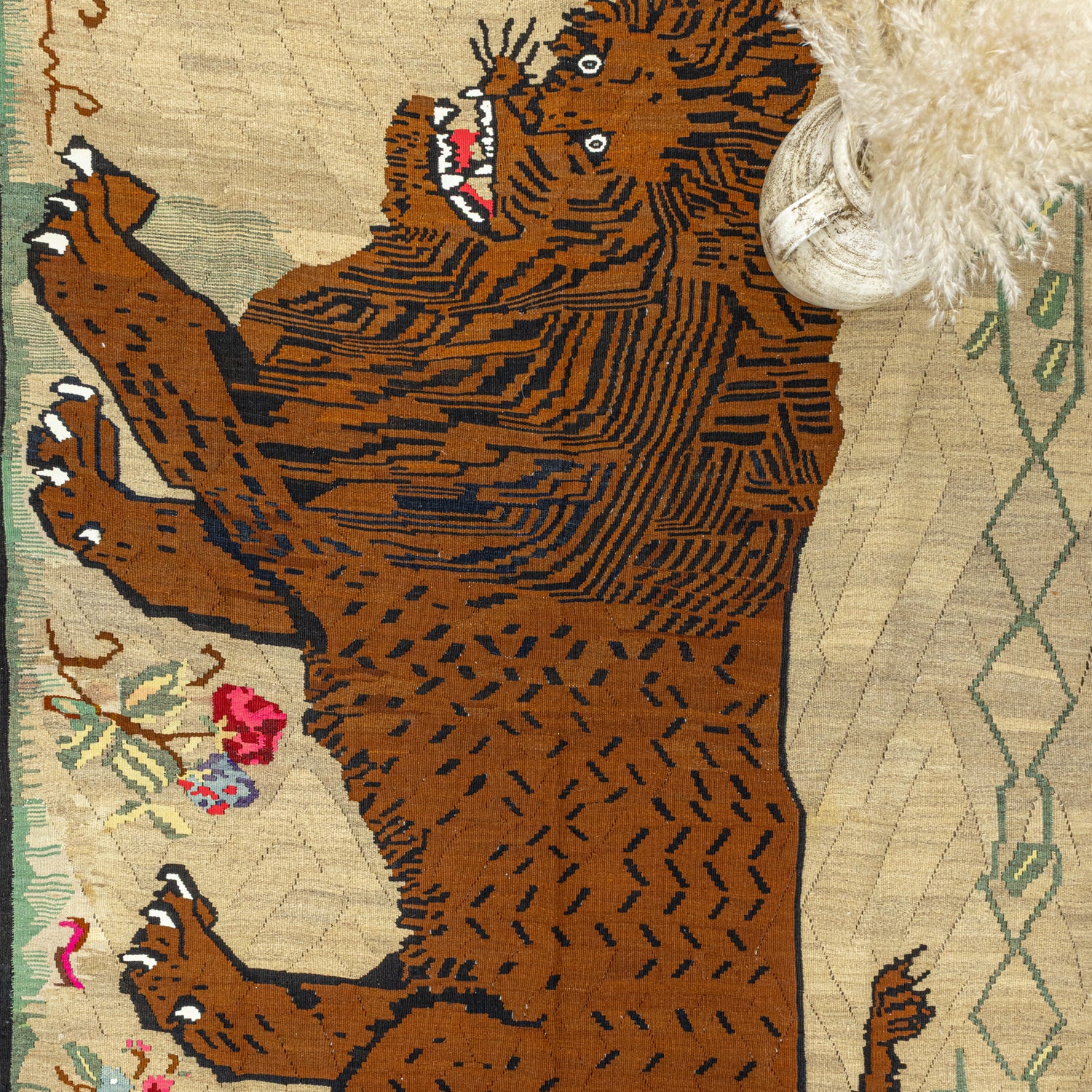 Terra Aslan Desenli El Dokuma Kilim 177x263 cm