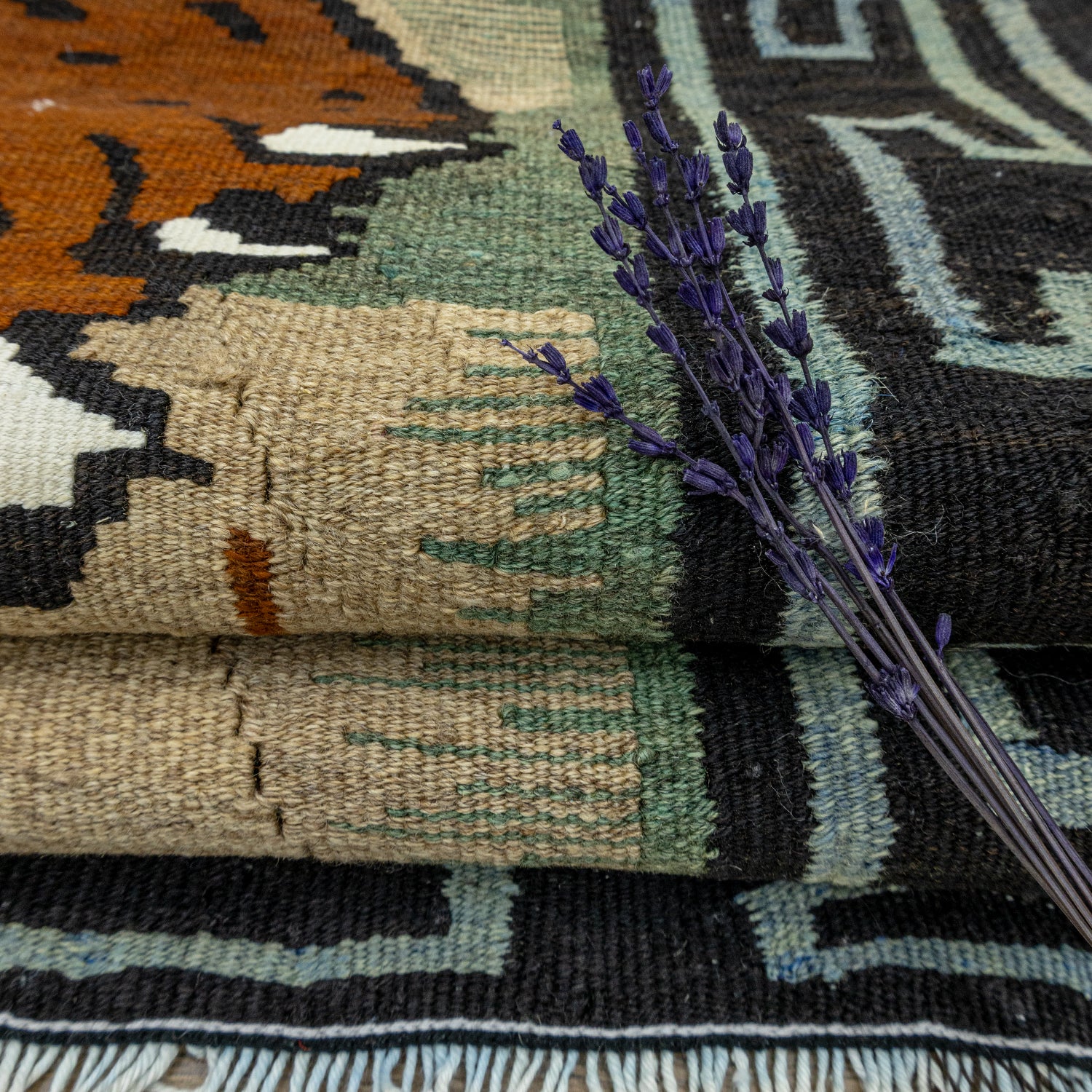 Terra Aslan Desenli El Dokuma Kilim 177x263 cm
