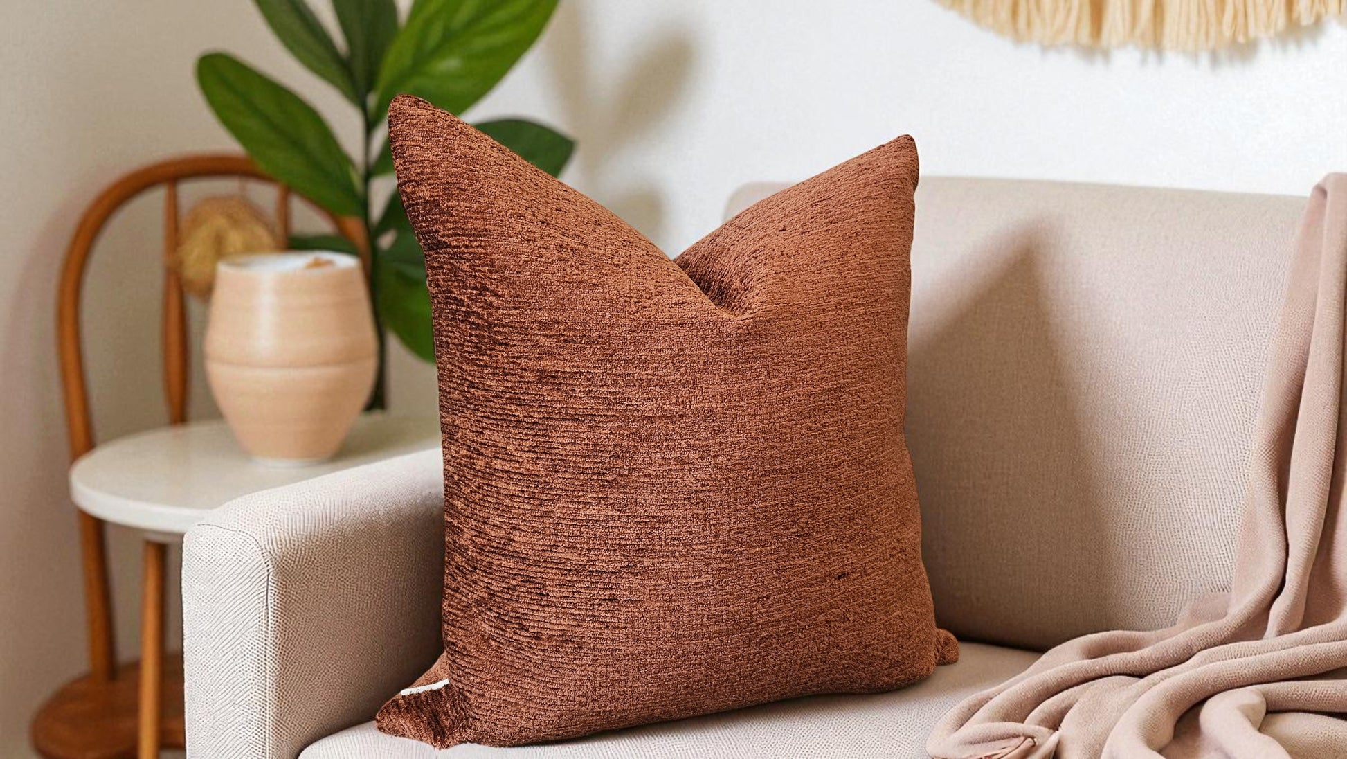 Terracotta Dokulu Kadife Yastık Kılıfı