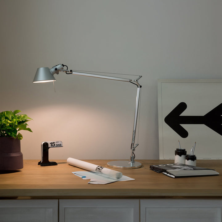 Tolomeo Led Alüminyum Masaüstü Aydınlatması (3000K)-Aydınlatma-Artemide-NowShopFun