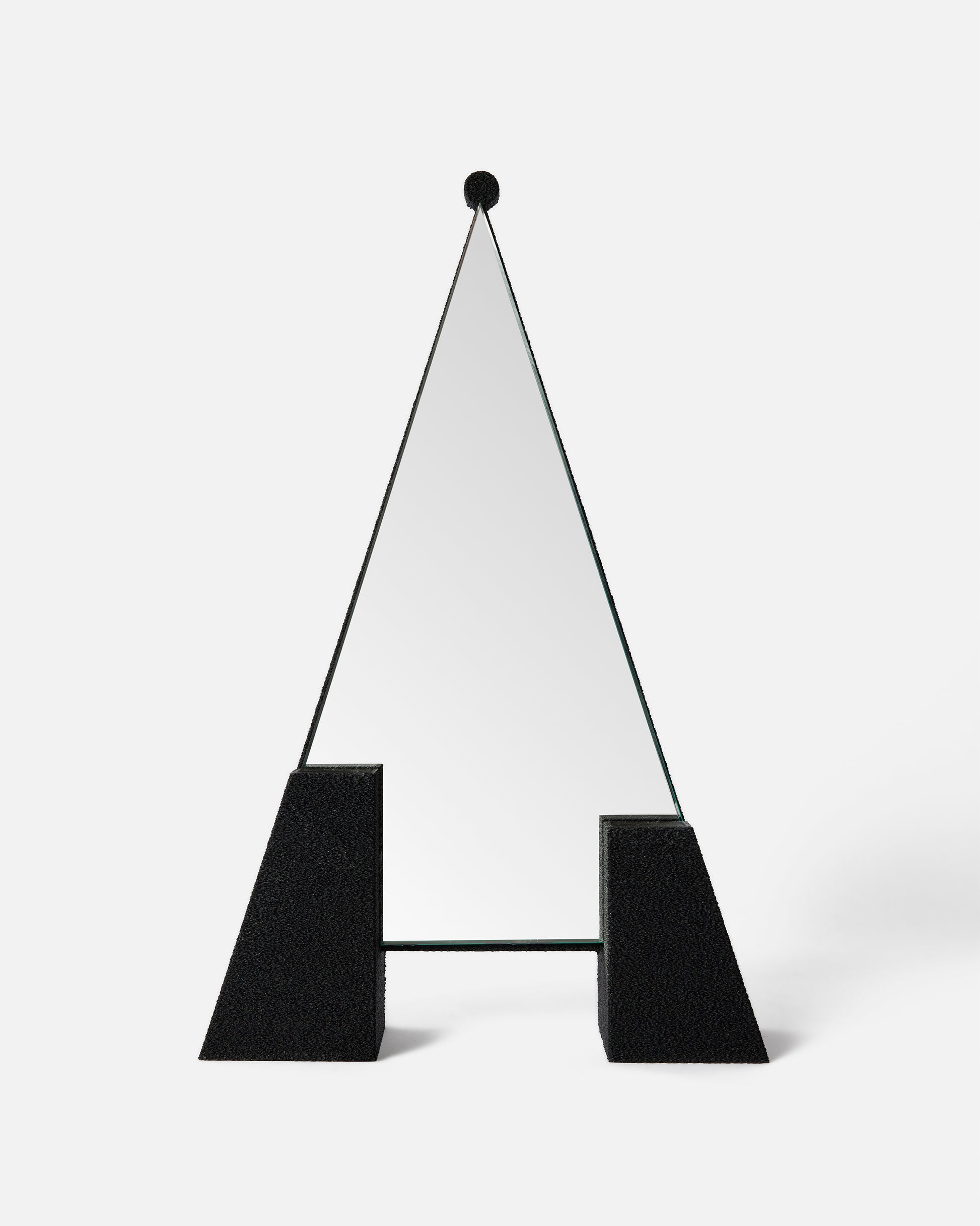 Triangolo Ayna