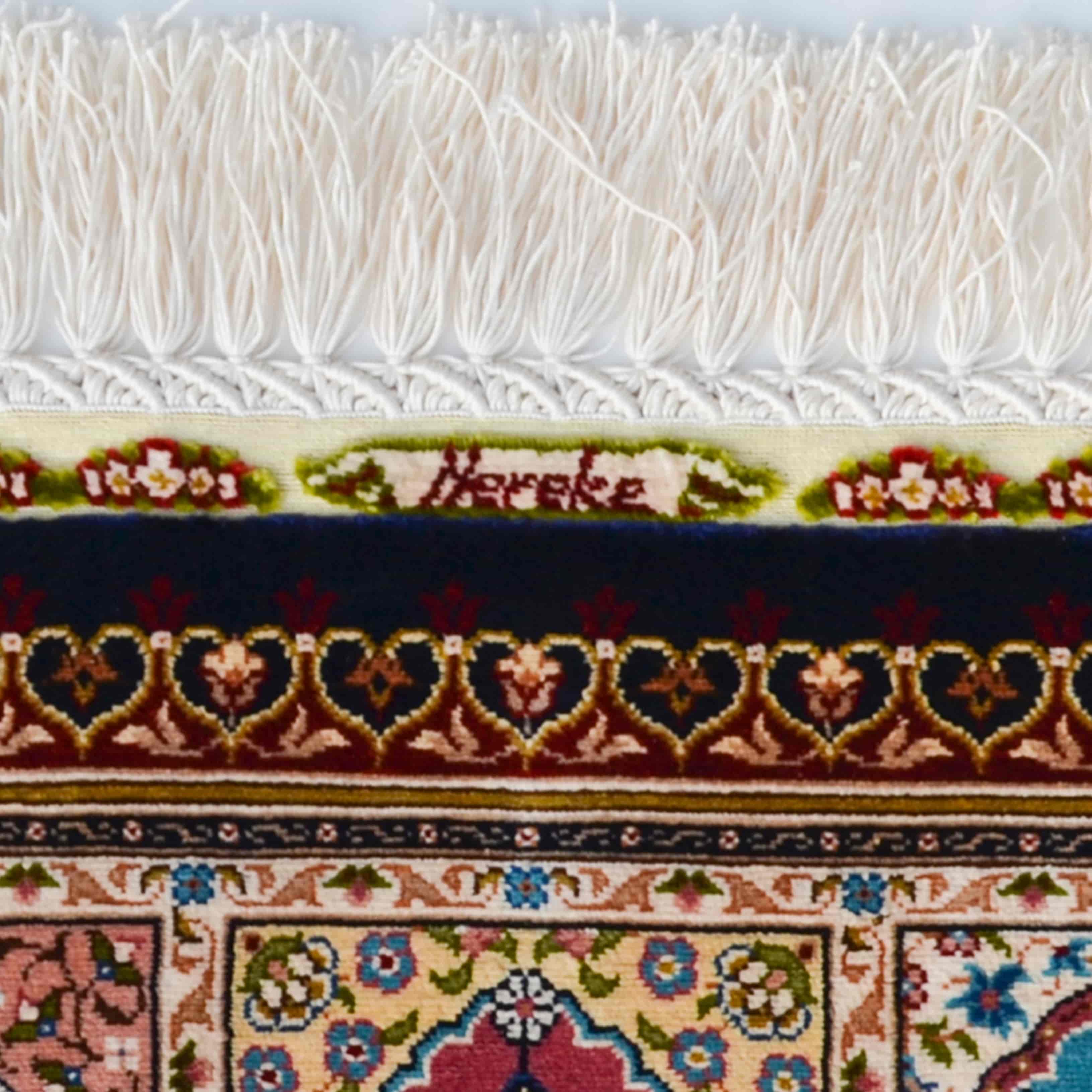 Üç Mihrap Paftalı Saf İpek El Dokuma Duvar Halısı (36x50 cm)