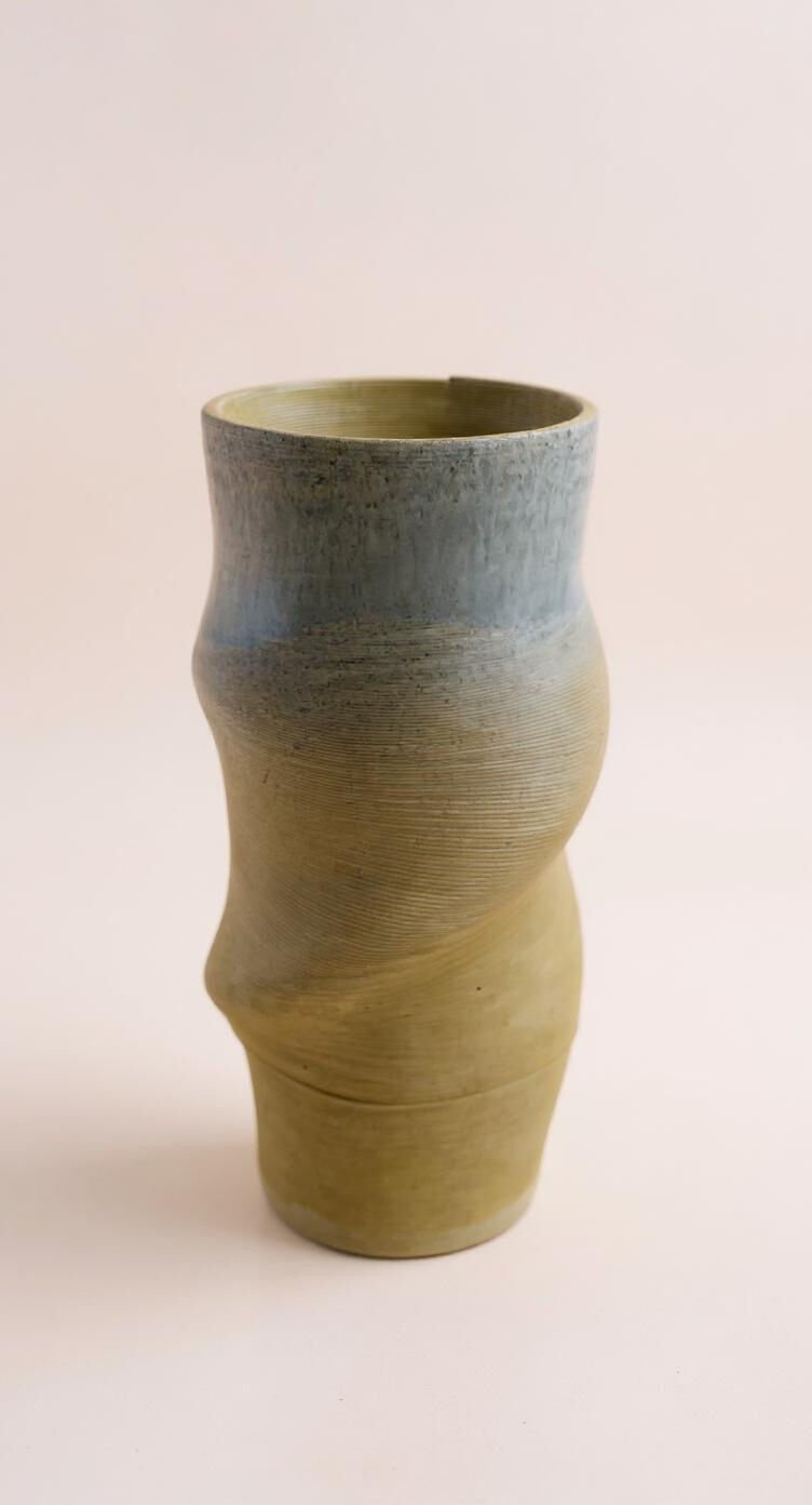 Dalga Formlu Seramik Vazo