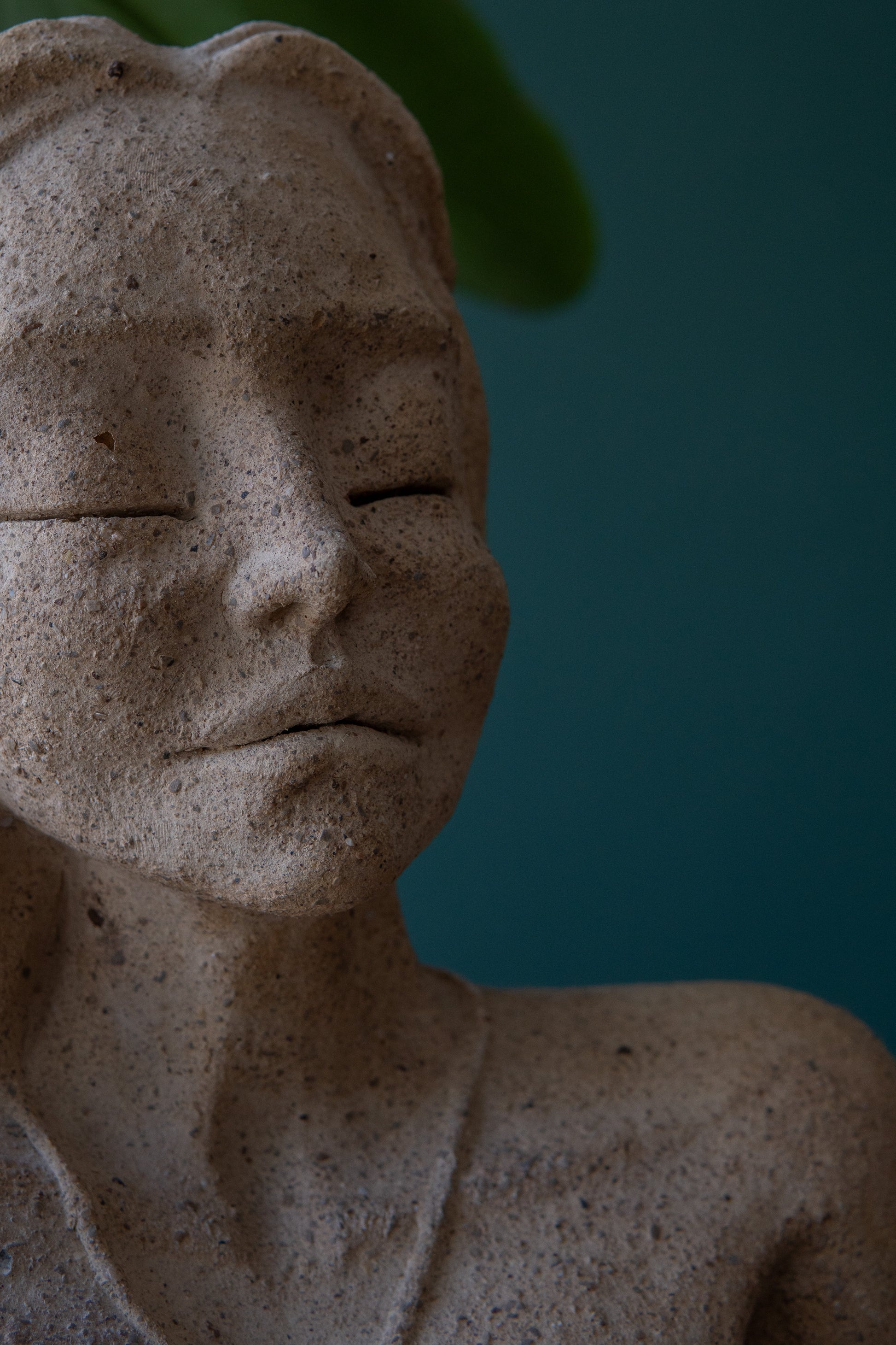 Uzun Saçlı Kadın Büst | Dokulu Seramik Heykel