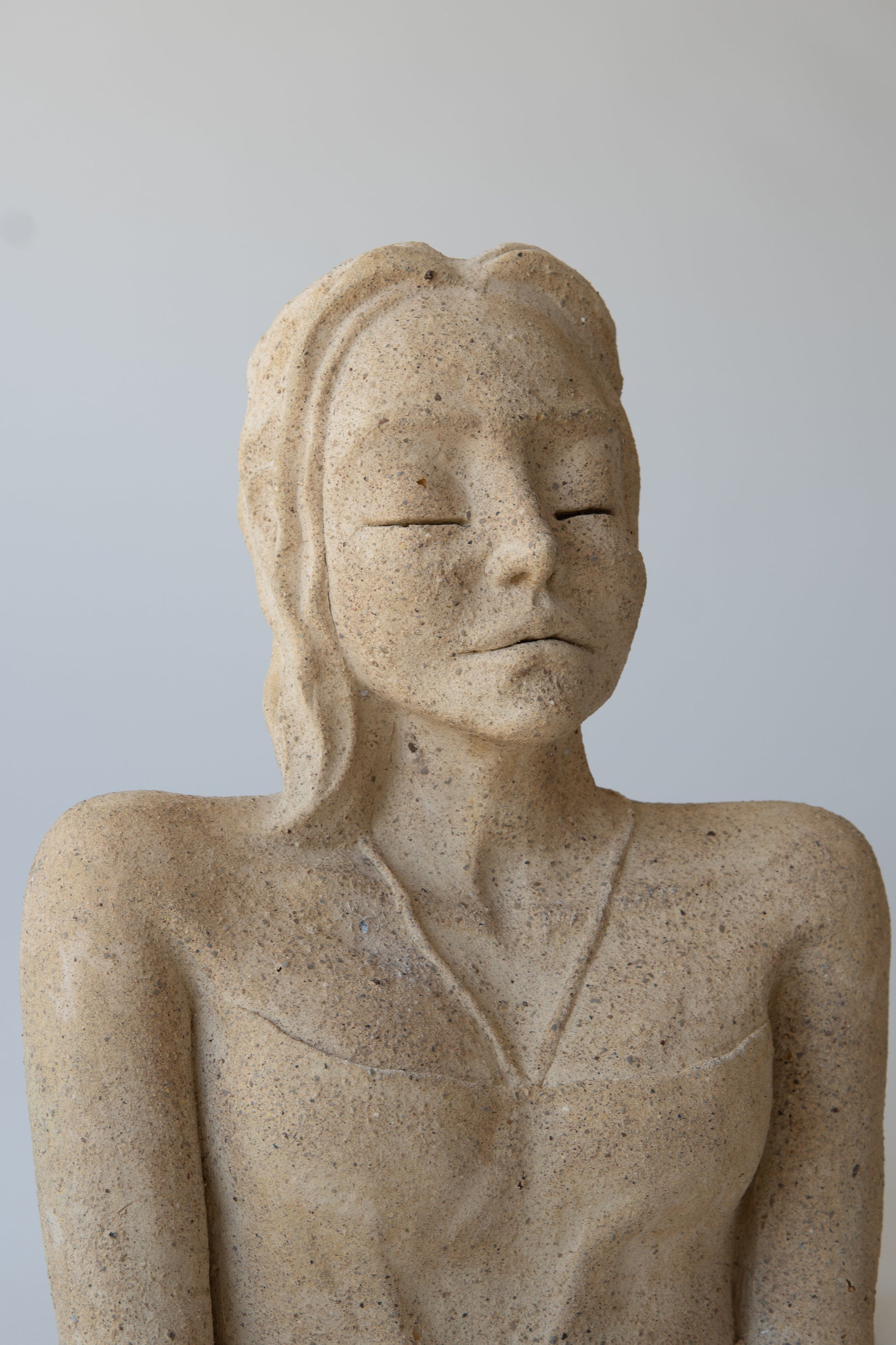 Uzun Saçlı Kadın Büst | Dokulu Seramik Heykel