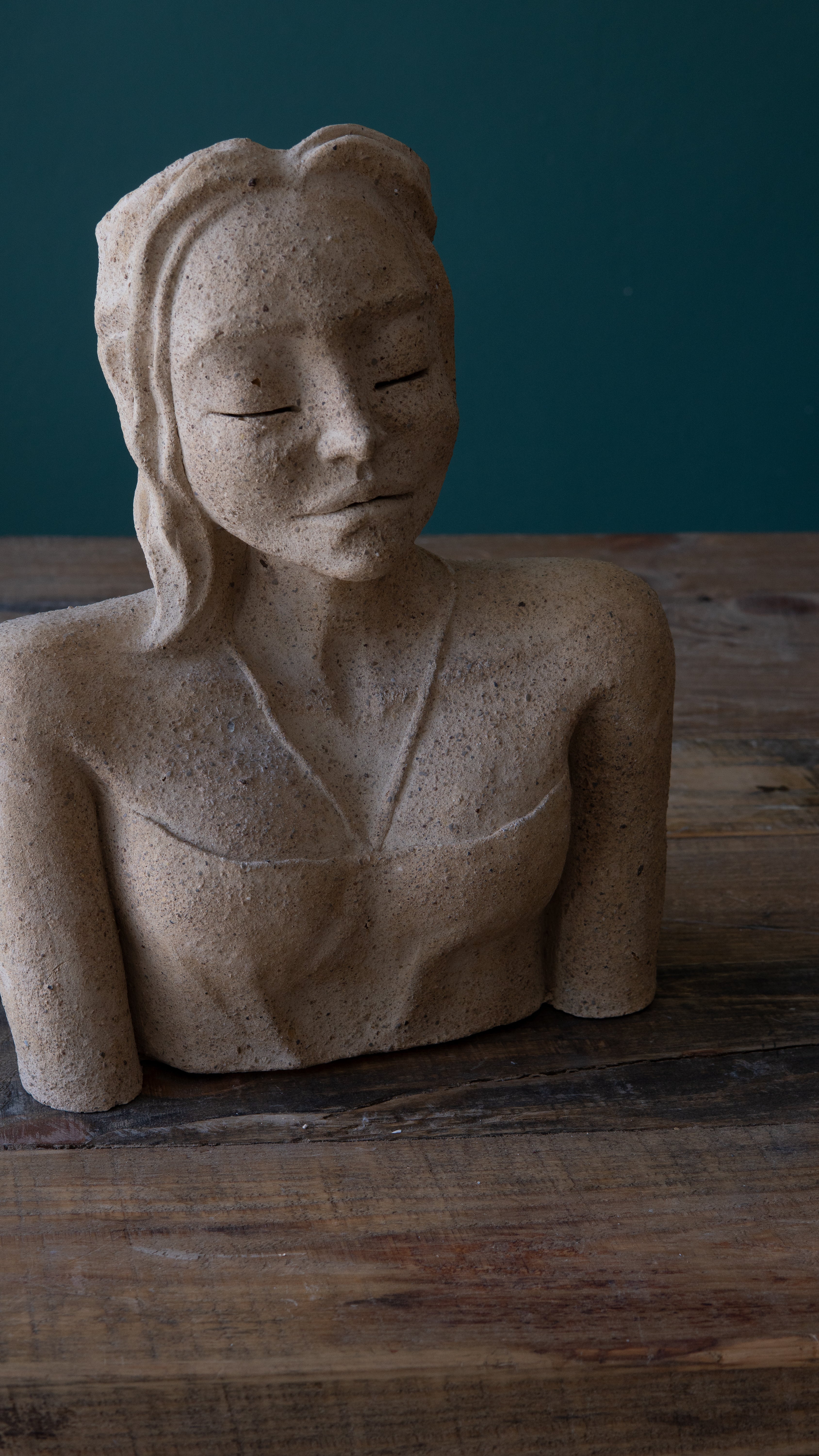 Uzun Saçlı Kadın Büst | Dokulu Seramik Heykel