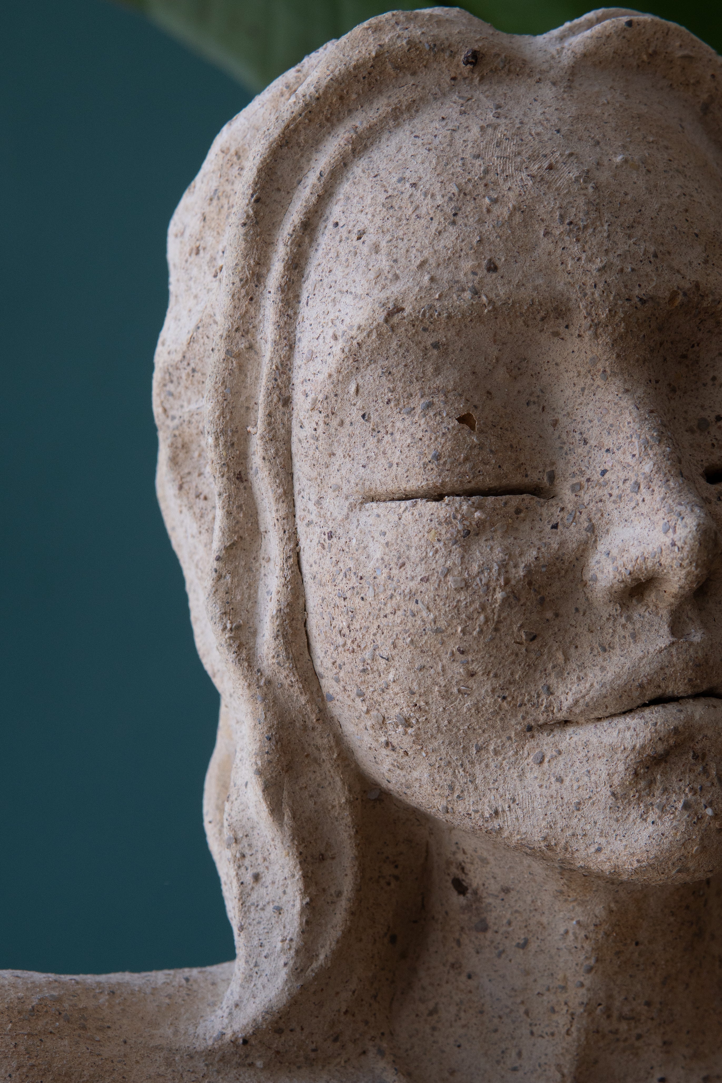 Uzun Saçlı Kadın Büst | Dokulu Seramik Heykel