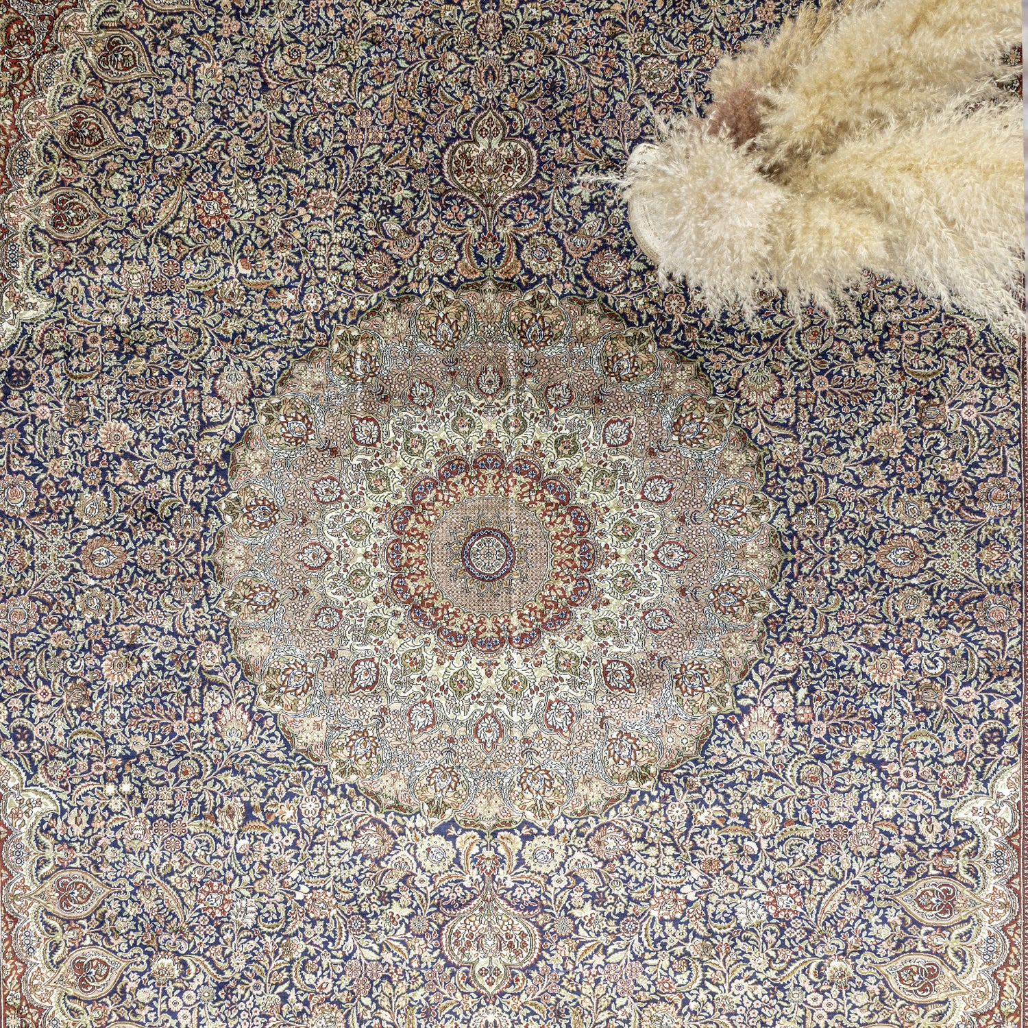 Varamin Madalyon Desenli İpek Halı 305x414 cm