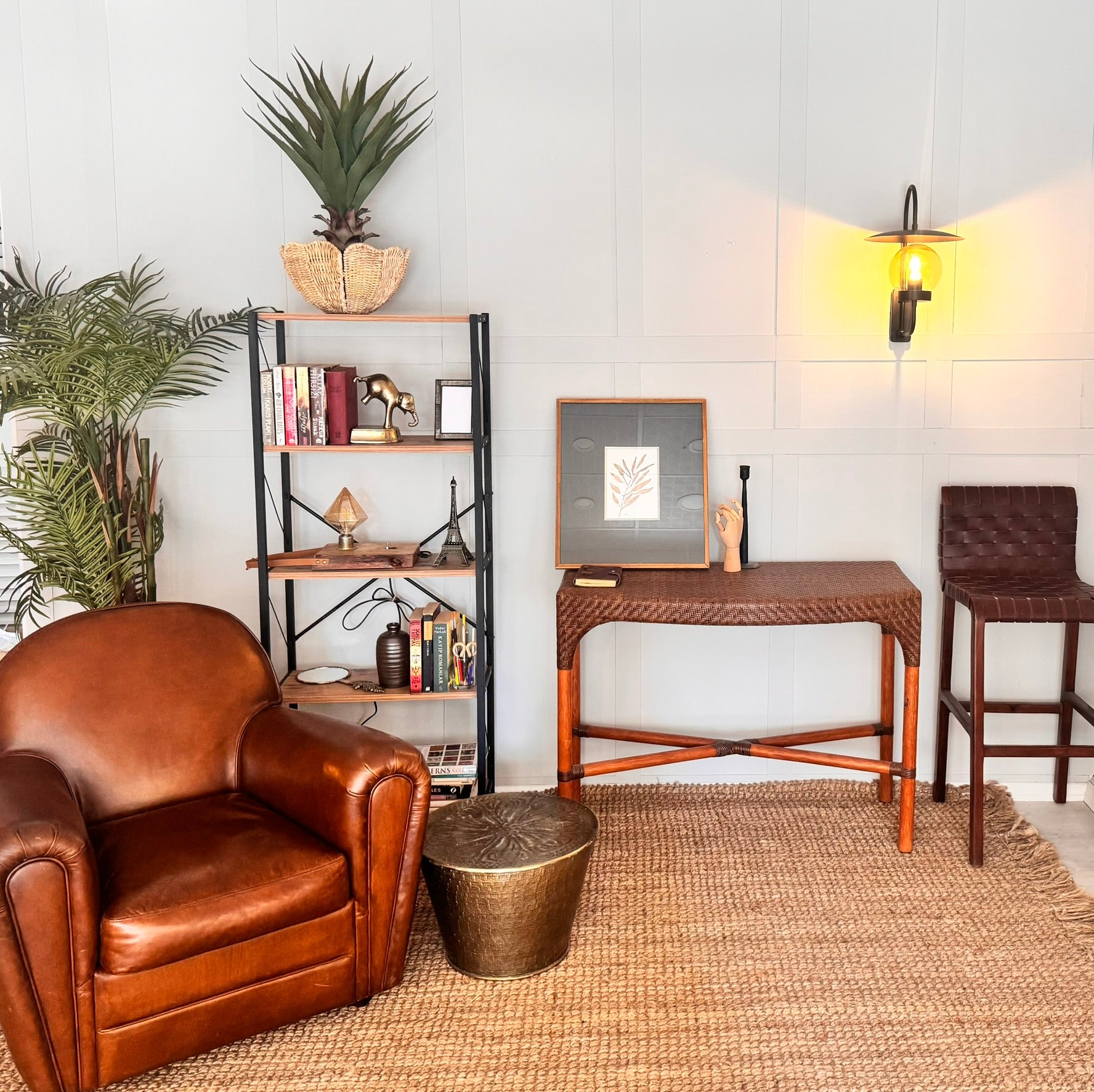 Viola Duvar Aydınlatması