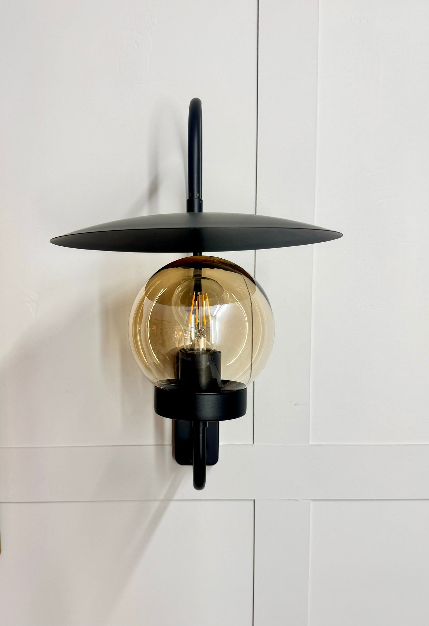 Viola Duvar Aydınlatması