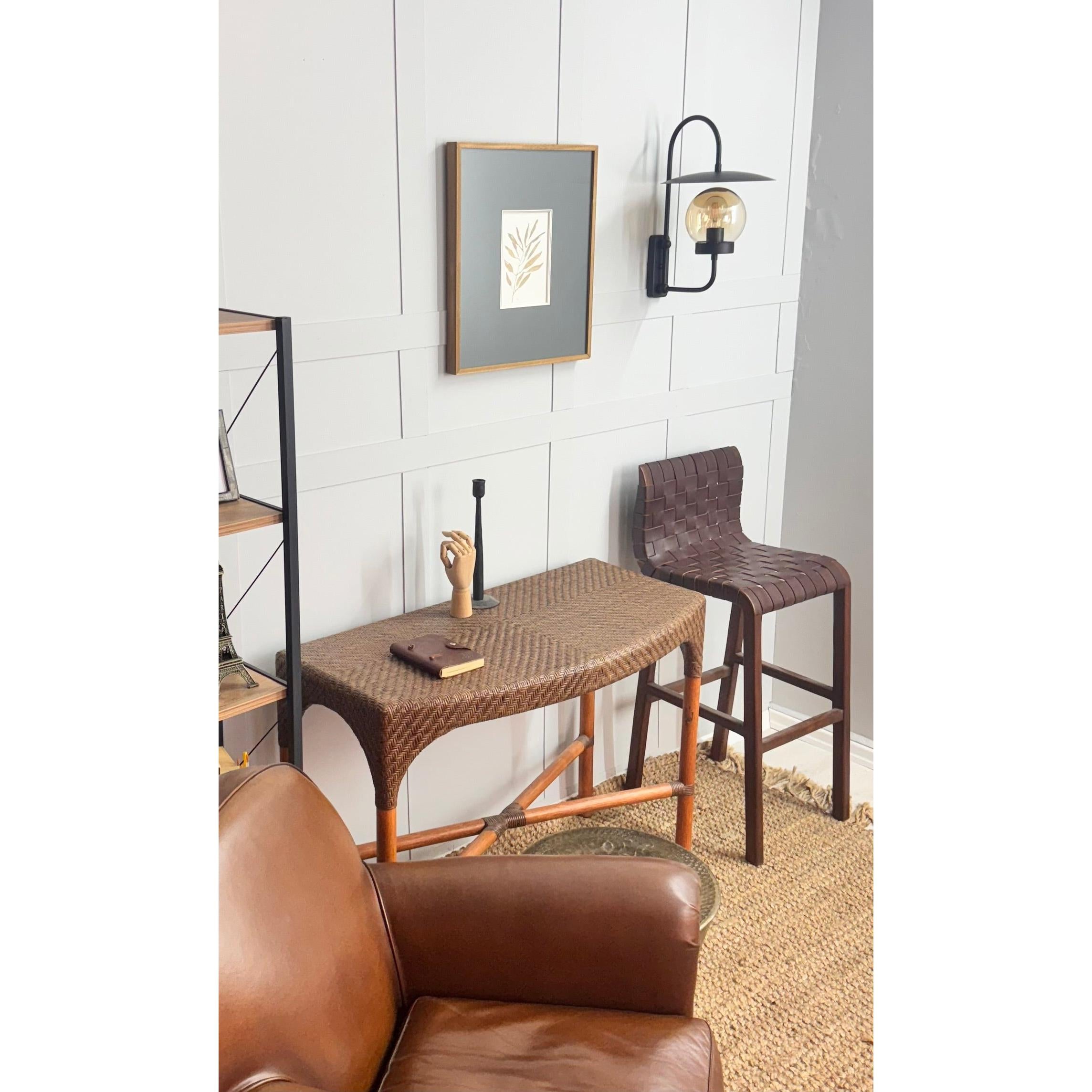 Viola Duvar Aydınlatması