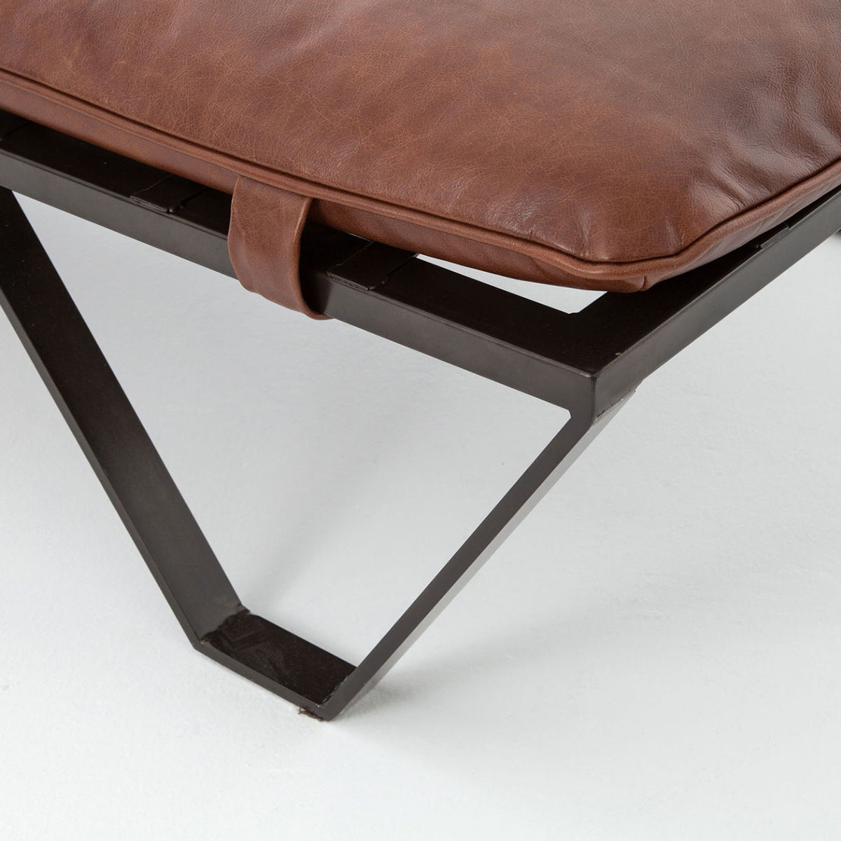 Volga Deri Metal Bench Puf