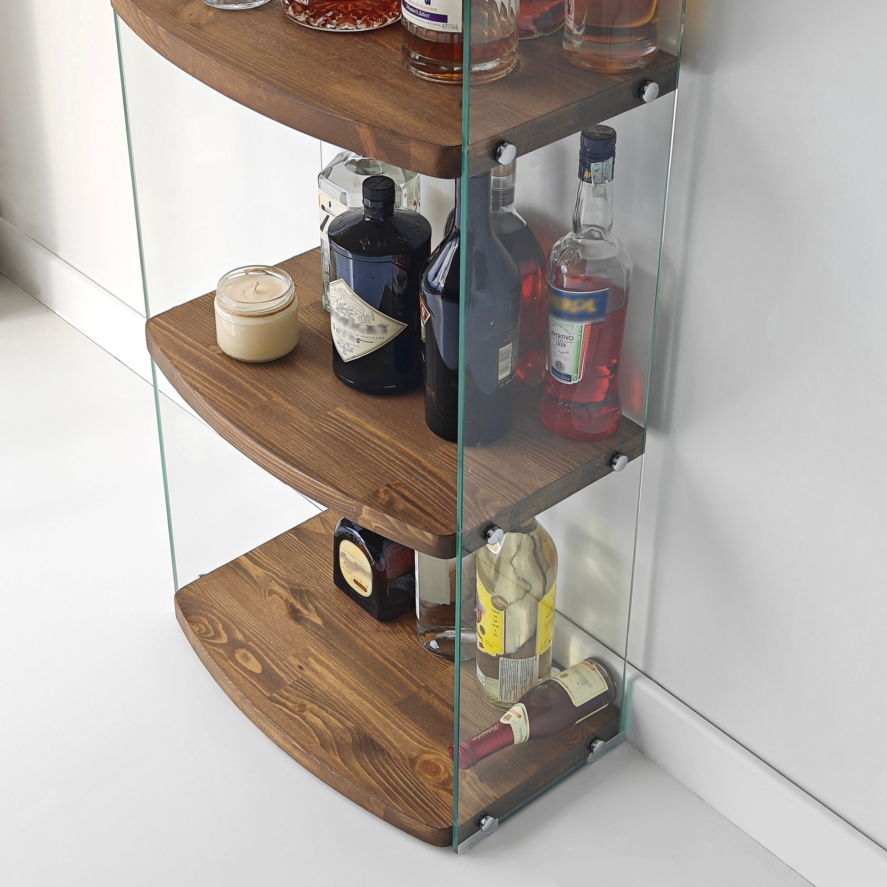 Waves Bar/İçki Rafı