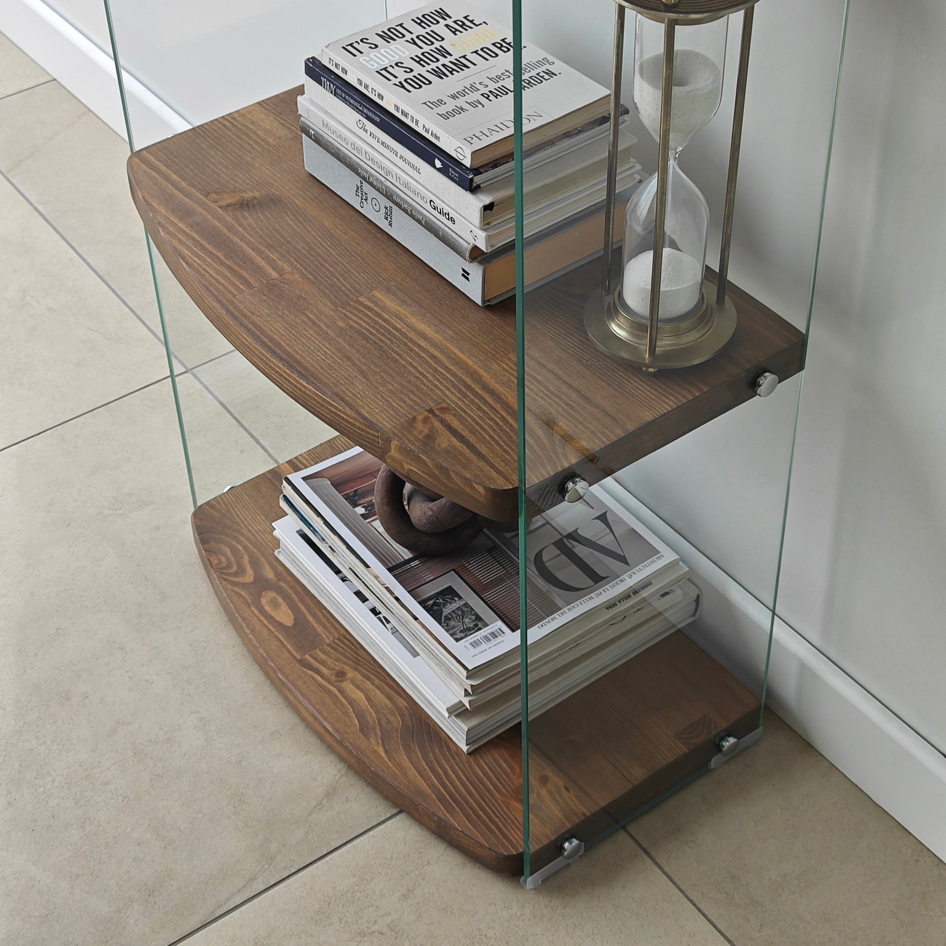 Waves Bar/İçki Rafı