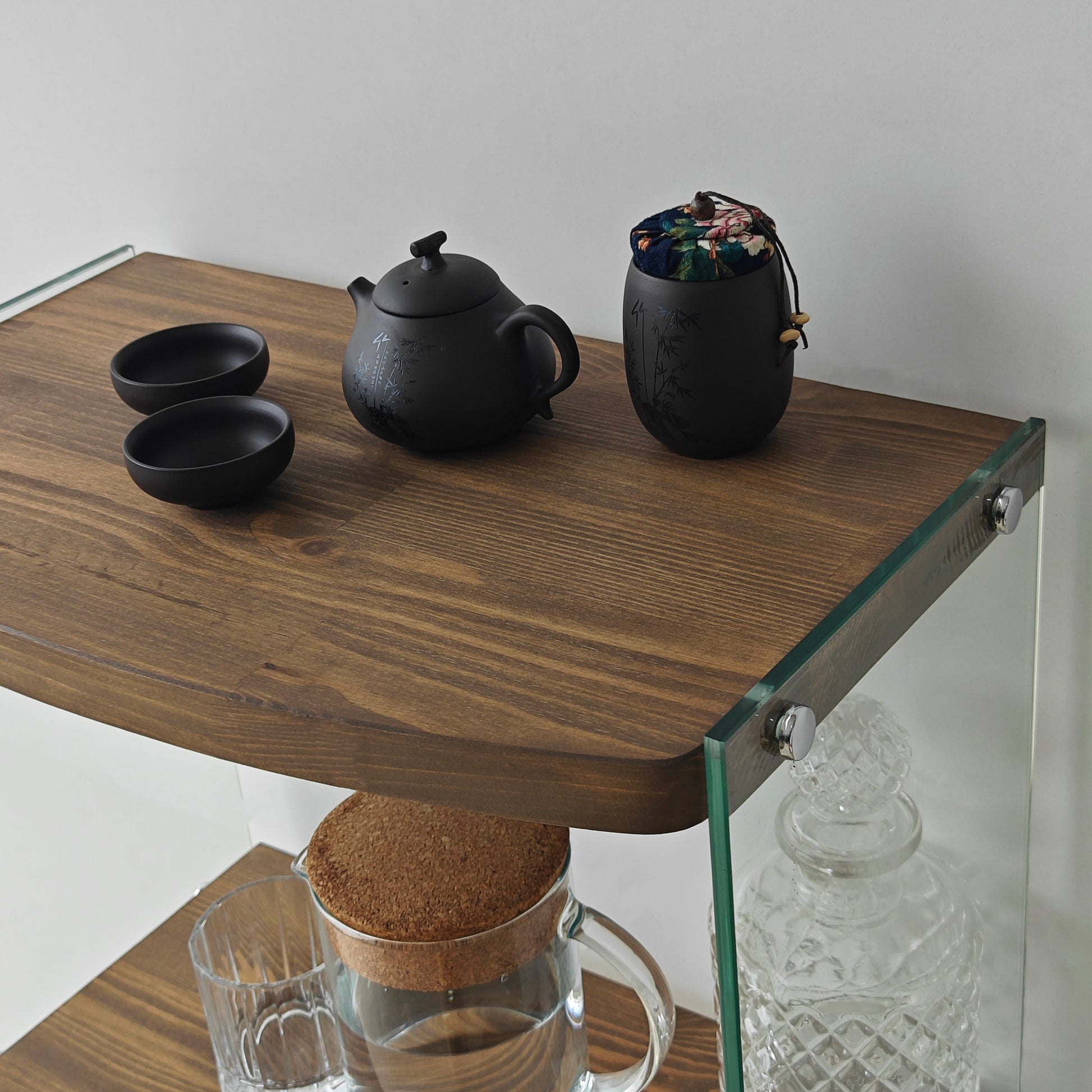 Waves Bar/İçki Rafı