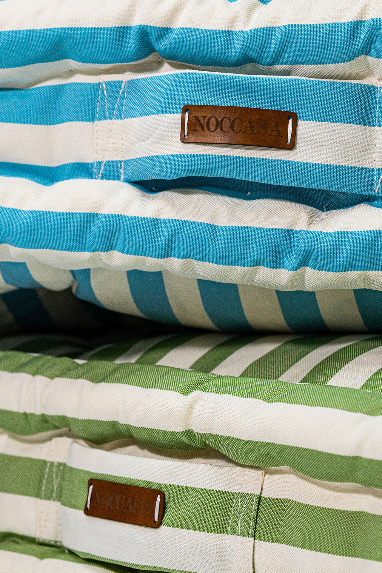 Yeşil Beyaz Çizgili Bisküvi Minder