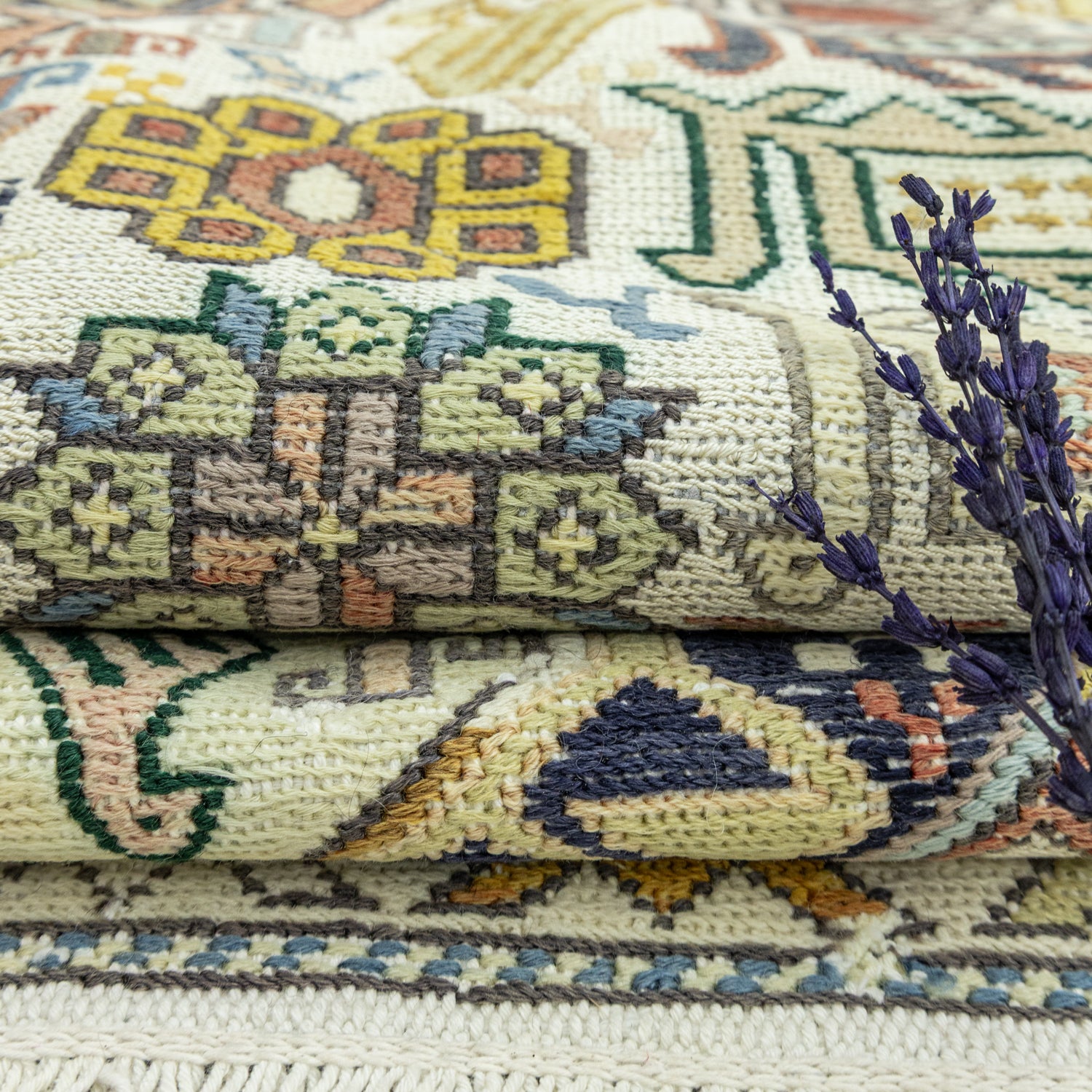 Zahedan Etnik Tasarımlı İpek Kilim 124X217 Cm