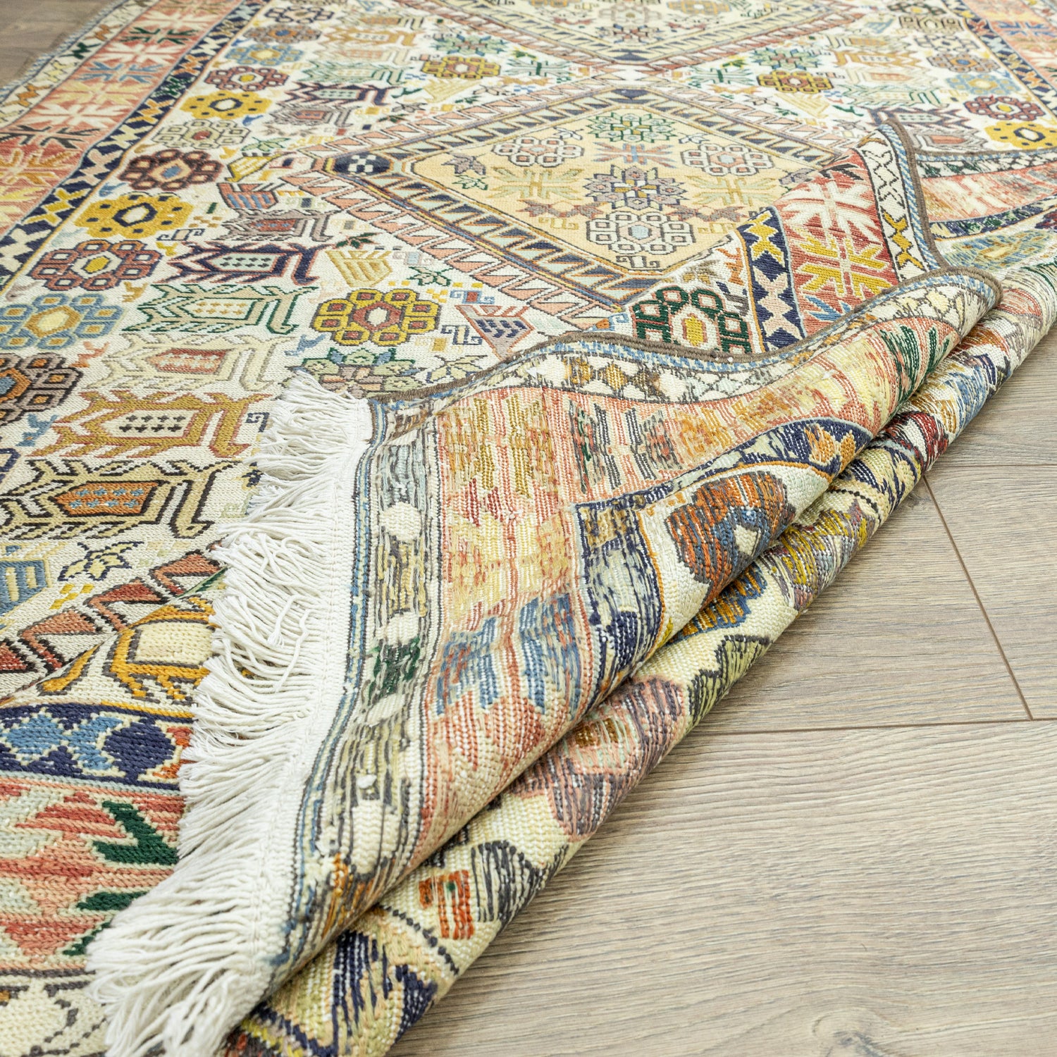 Zahedan Etnik Tasarımlı İpek Kilim 124X217 Cm