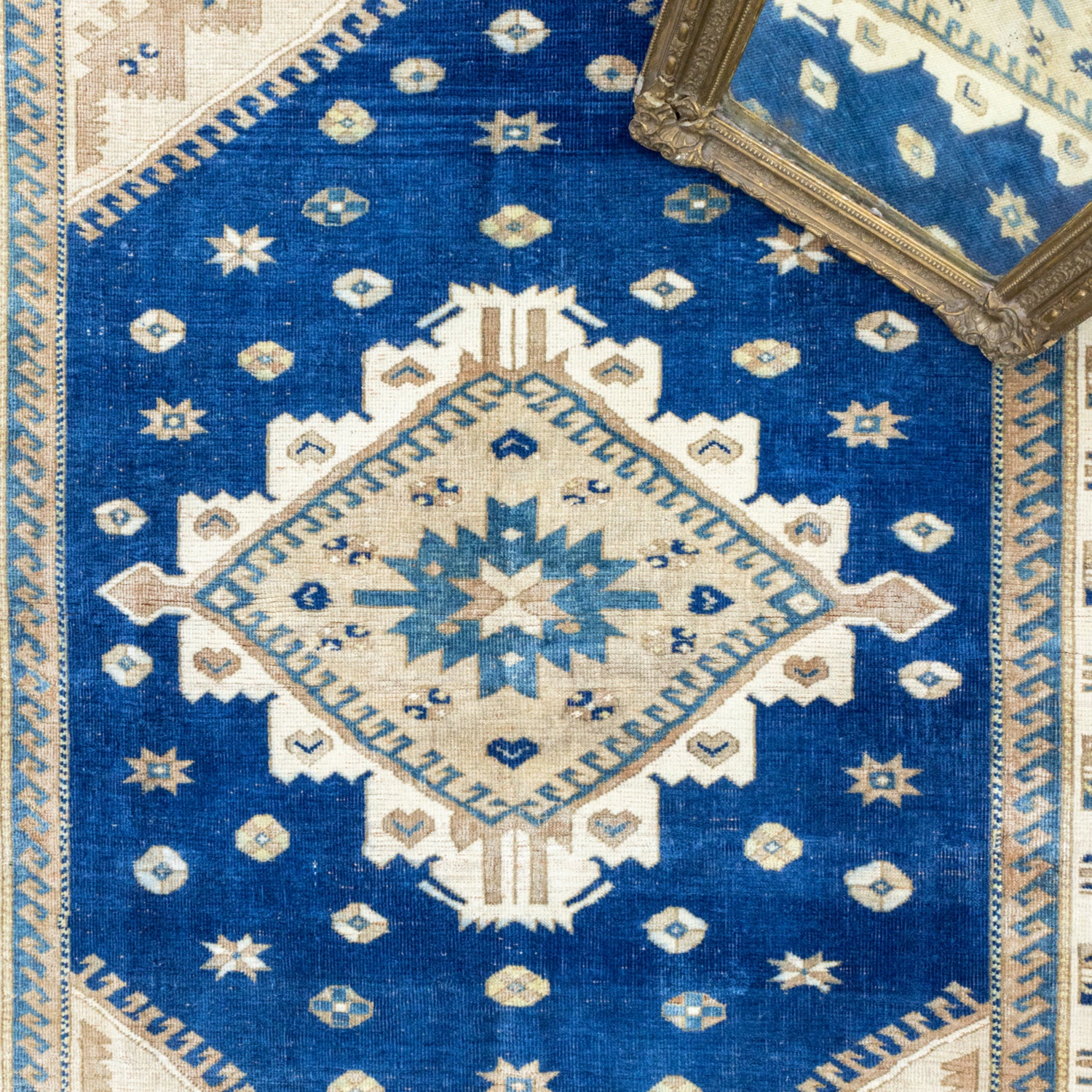 Zambak Rustik Desenli El Dokuma Yün Halı 146x201 cm-Kilim & Halı-Soho Antiq-NowShopFun