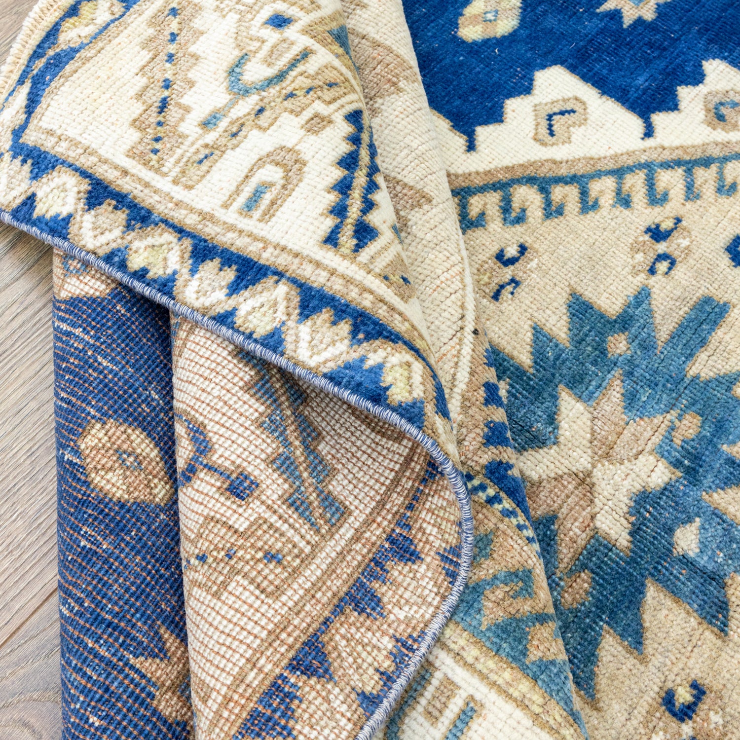 Zambak Rustik Desenli El Dokuma Yün Halı 146x201 cm-Kilim & Halı-Soho Antiq-NowShopFun