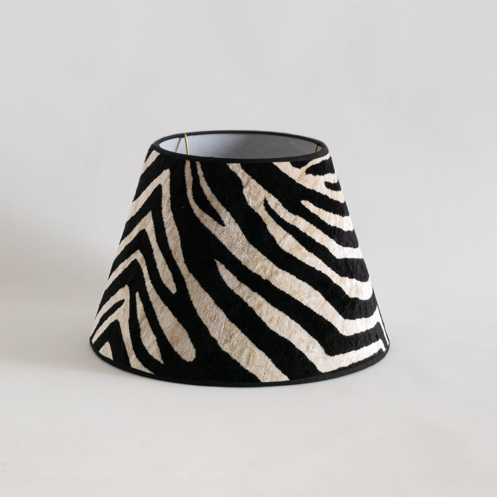 Zebra Desenli İpek Kadife Başlıklı Abajur