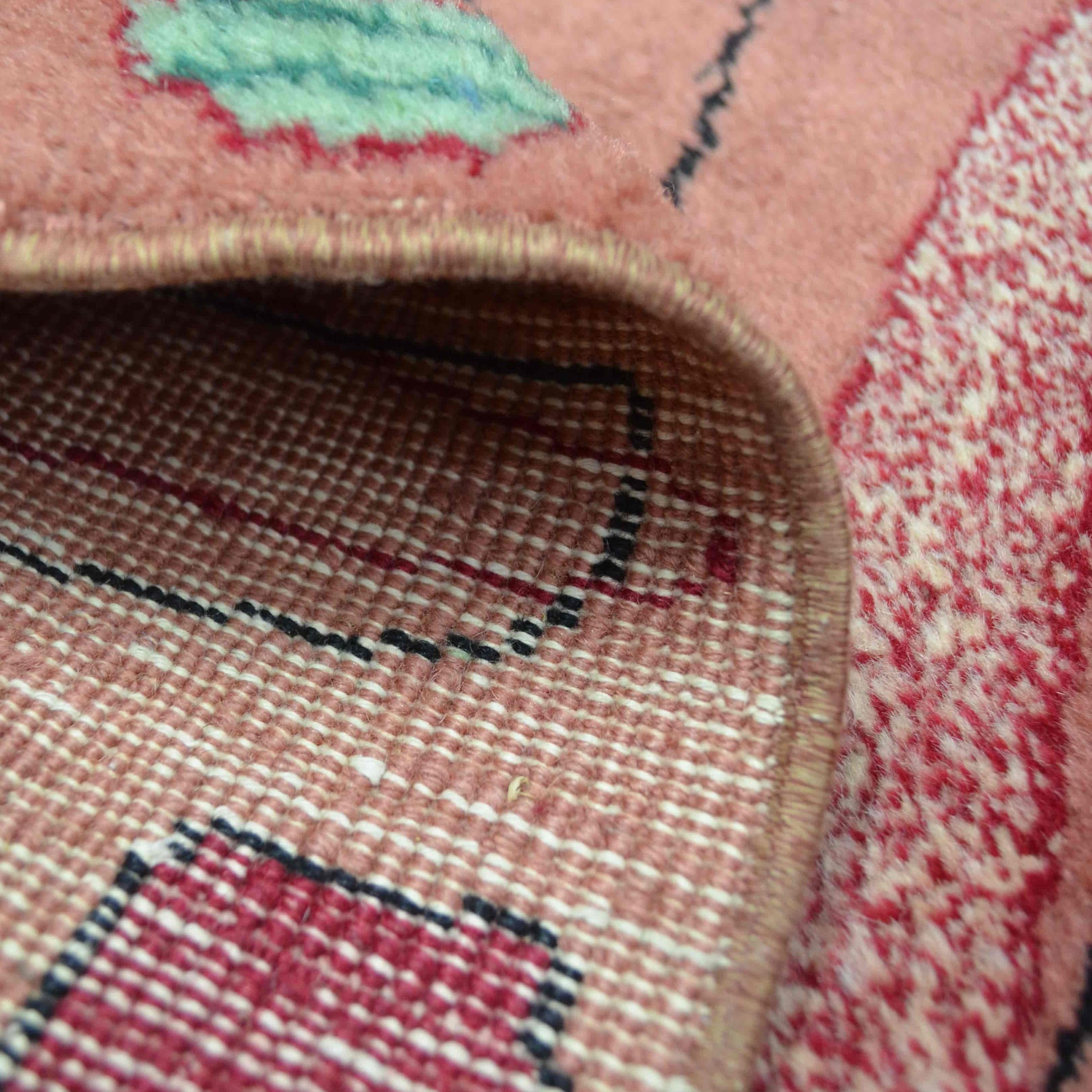 Zeki Müren Tasarımı Pembe Renk Retro Isparta Halısı 123x211 cm-Kilim & Halı-KilimCo-NowShopFun