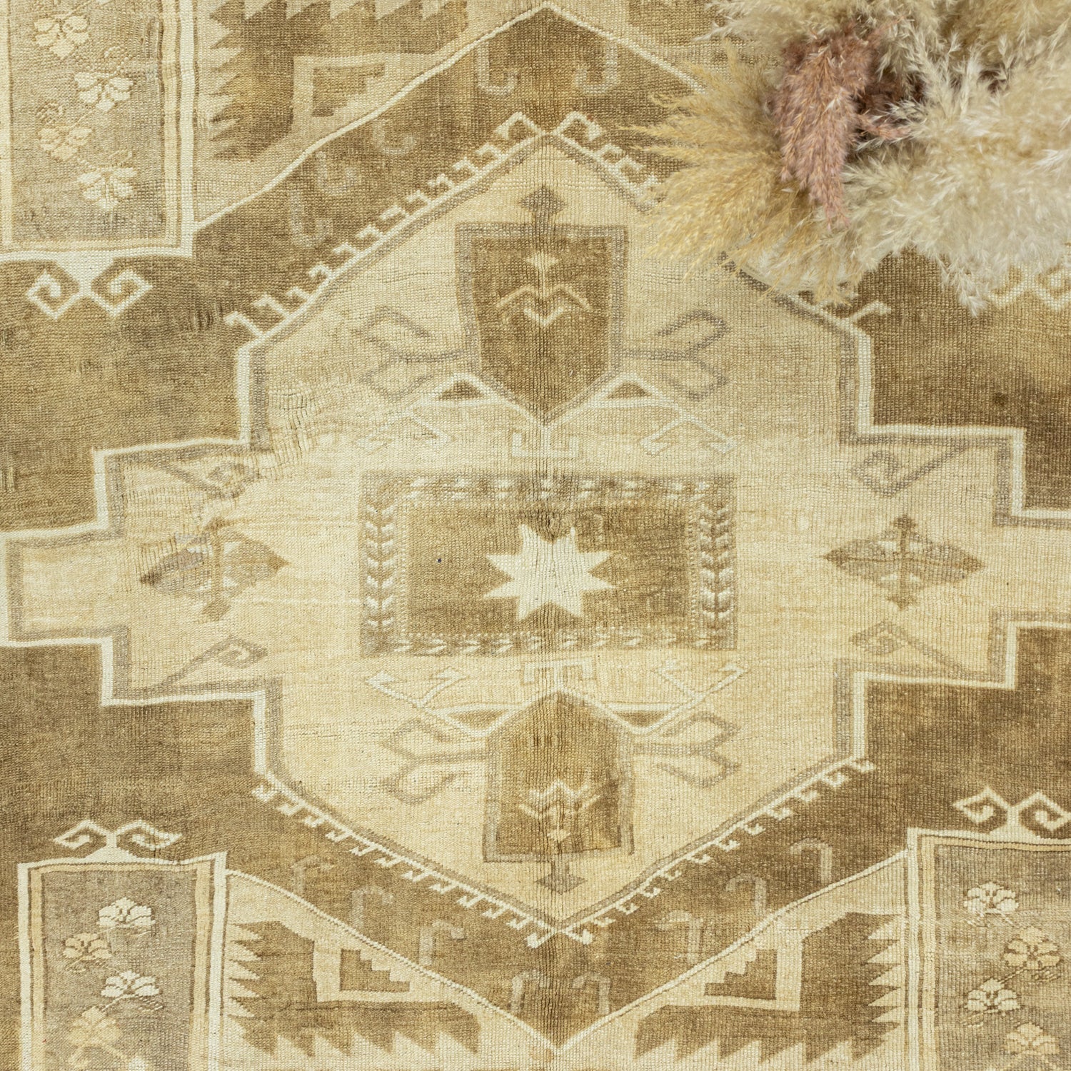 Zemira Natural El Dokuma Kars Halısı 221x304 cm-Kilim & Halı-Soho Antiq-NowShopFun